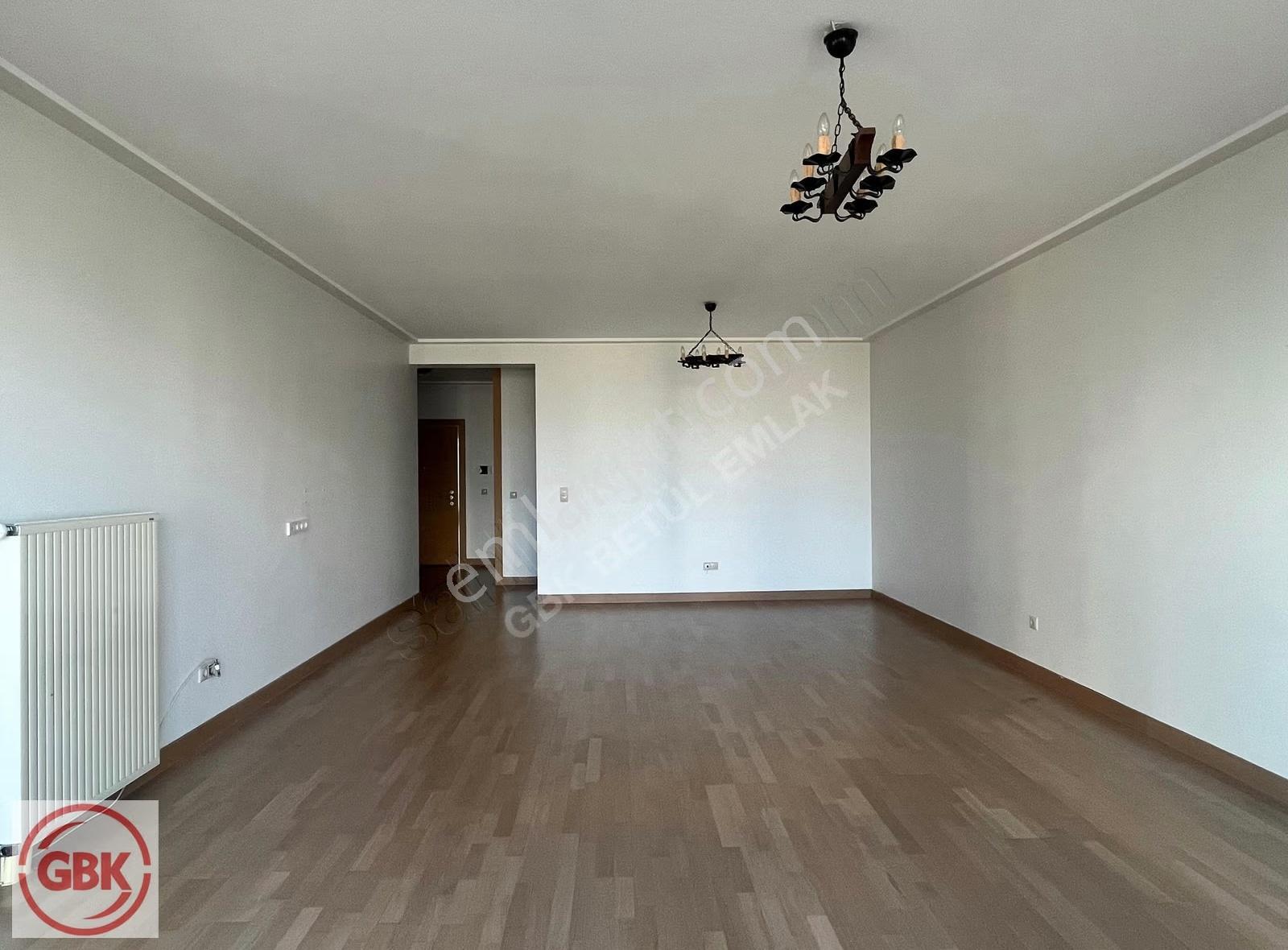 Parkoranda B3 Blok Göl Ve Doğa Manzaralı Özel Tasarım 4+1 220 M² - Görsel 8