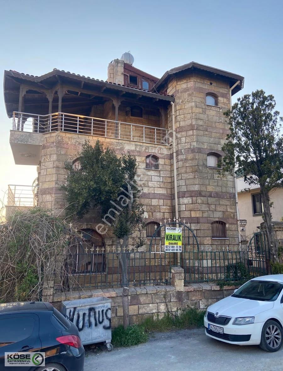 Büyükçekmece Merkez Mah. Deniz Ve Göl Manzaralı Kiralık Villa