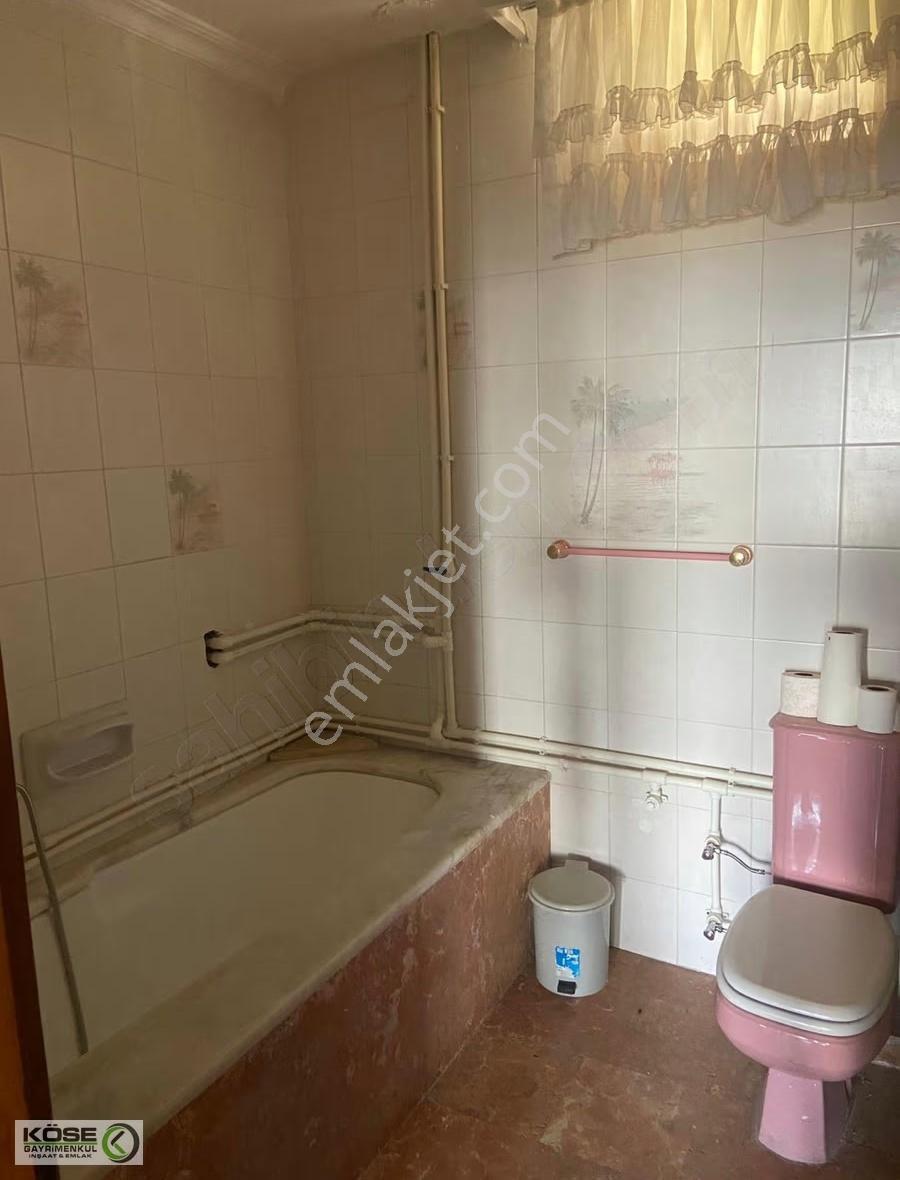 Büyükçekmece Merkez Mah. Deniz Ve Göl Manzaralı Kiralık Villa - Görsel 13