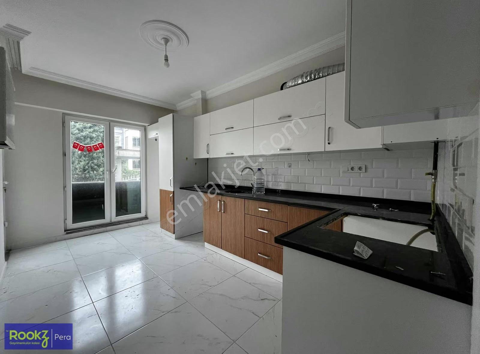 Erenler Merkezde Site İçi 3+1 Geniş Daire - Görsel 3