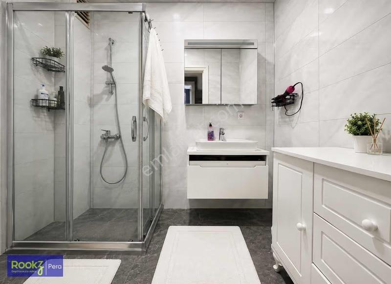 Yazlık'ta Geniş Bahçe Keyifli Modern Mimarili Özel 3+1 Daire - Görsel 12