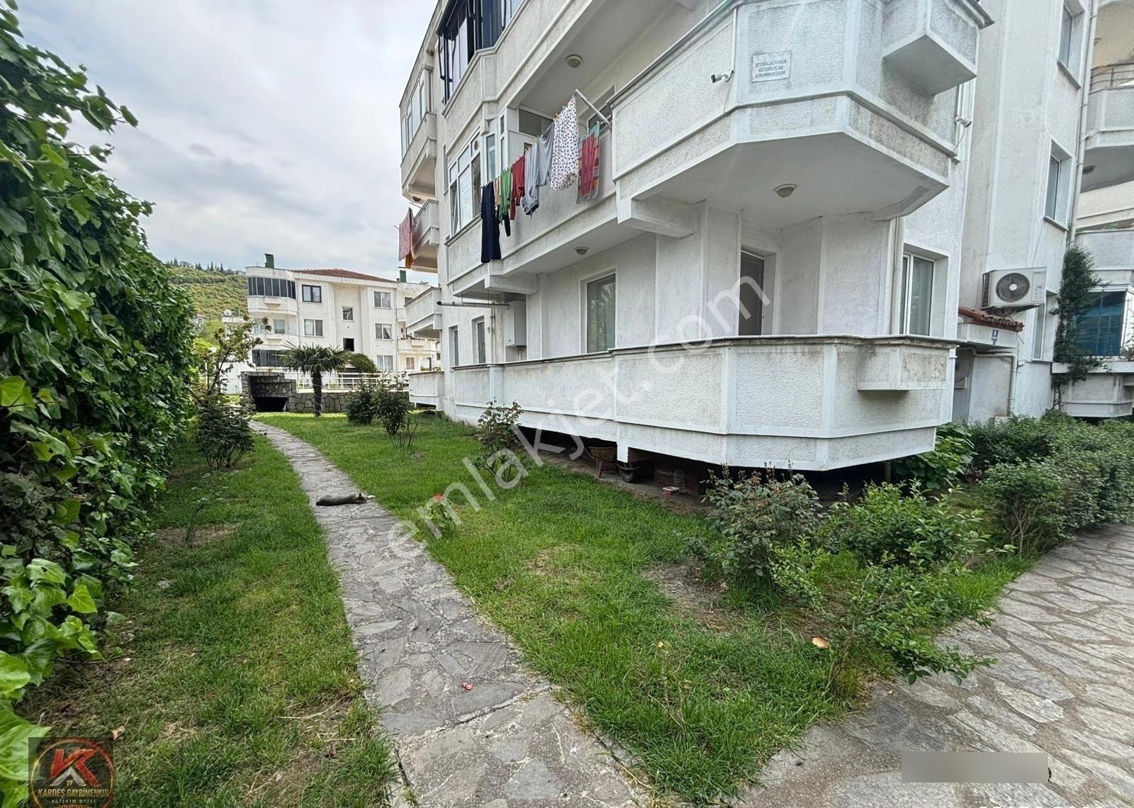 Kardeş Gayrimenkul 'den Havuzlu Sitede Fırsat 3+1 Arakat Daire - Görsel 7