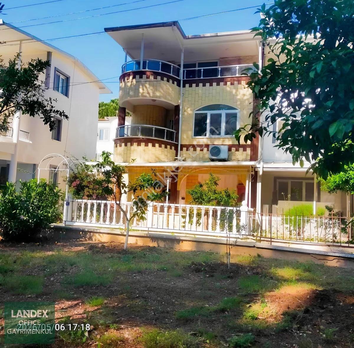 Hem Orman Hem Deniz: Akbükte Oksijen Deposu Konumda Müstakil Ev - Görsel 11