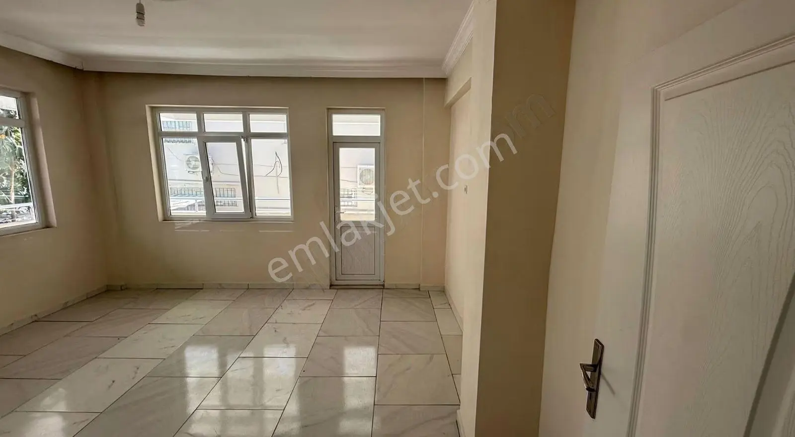 Öz Yildiz Emlak'tan Bahçelievler Mahallesinde 3+1 Kiralık Daire - Görsel 5