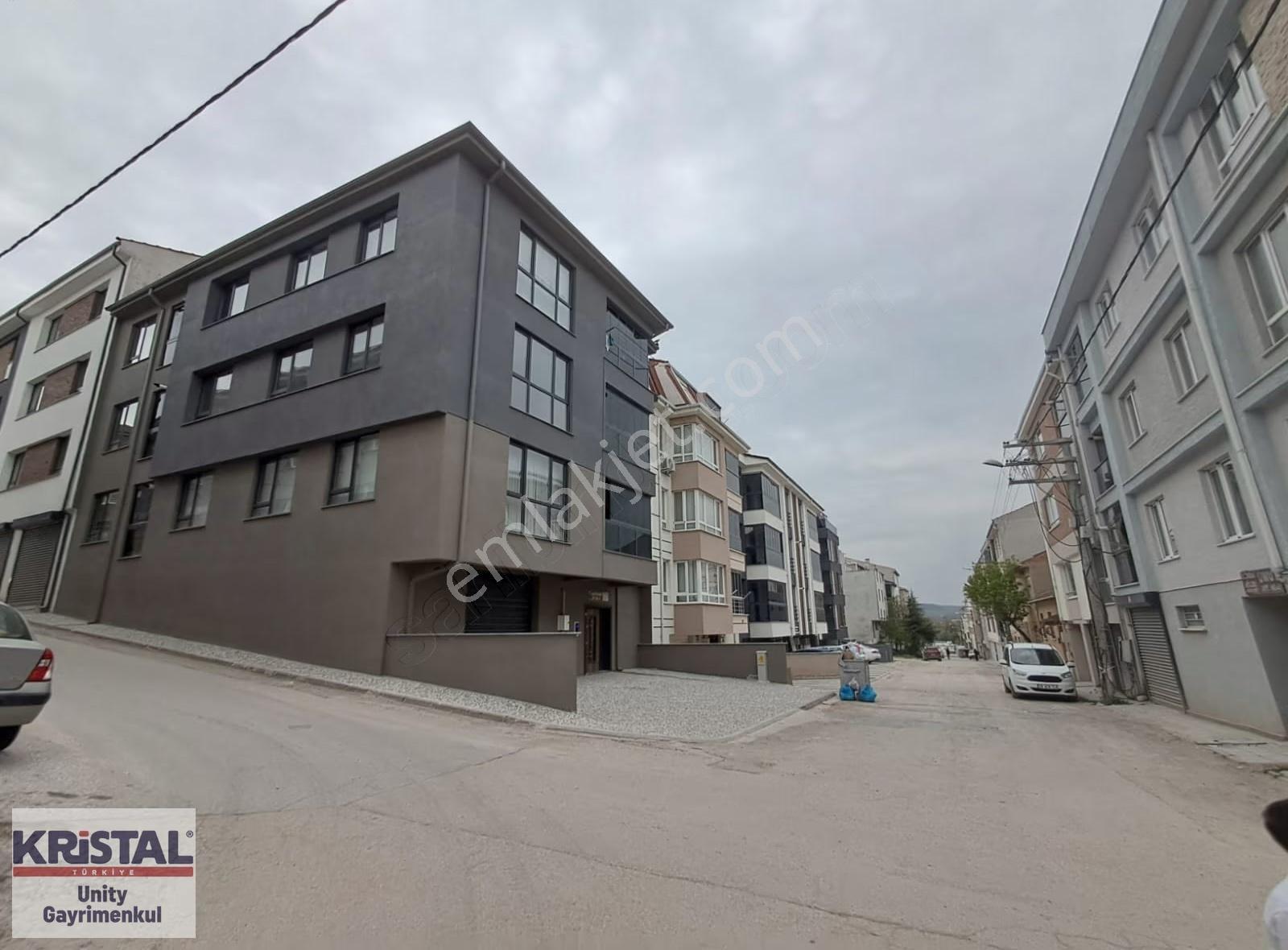 Kristal Unıty'den Çamlıca Mahallesin De 2+0 Satılık Daire