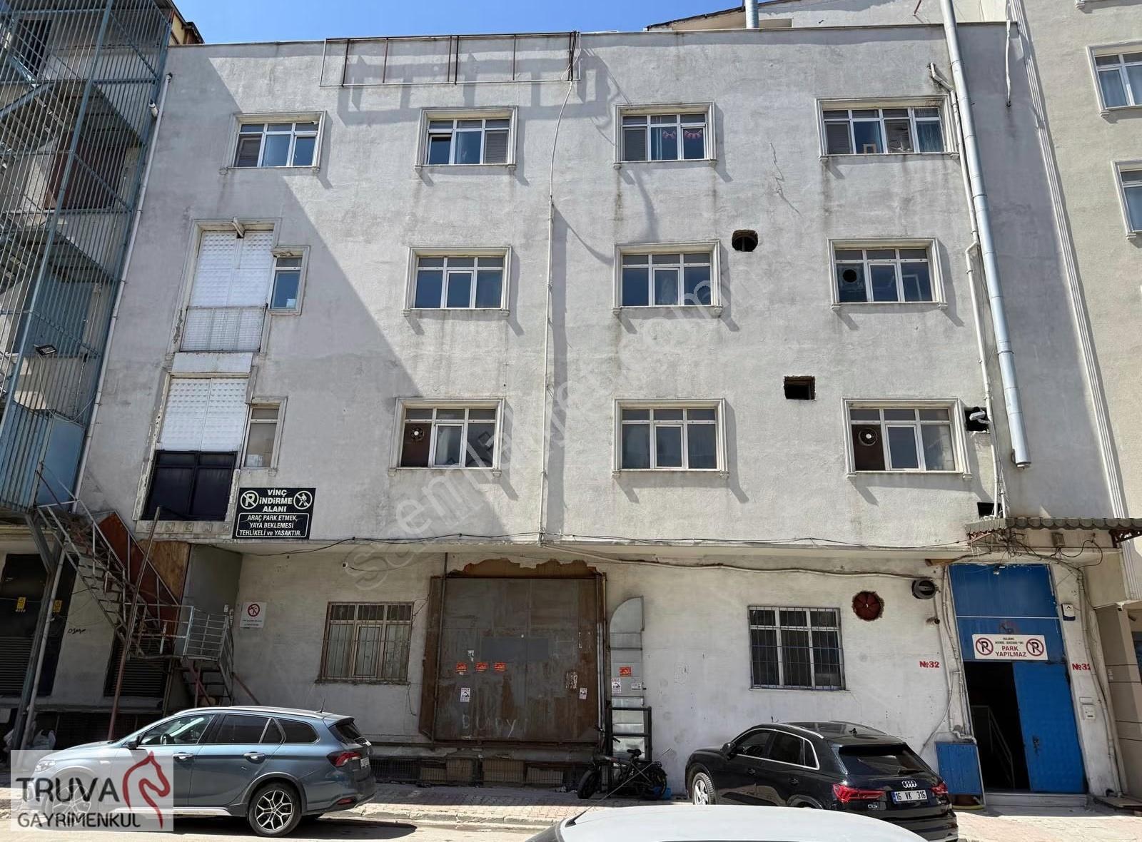 Sultanbeyli Yanyolda Prestijli Konumda 650 M² Kiralık İşyeri - Görsel 15