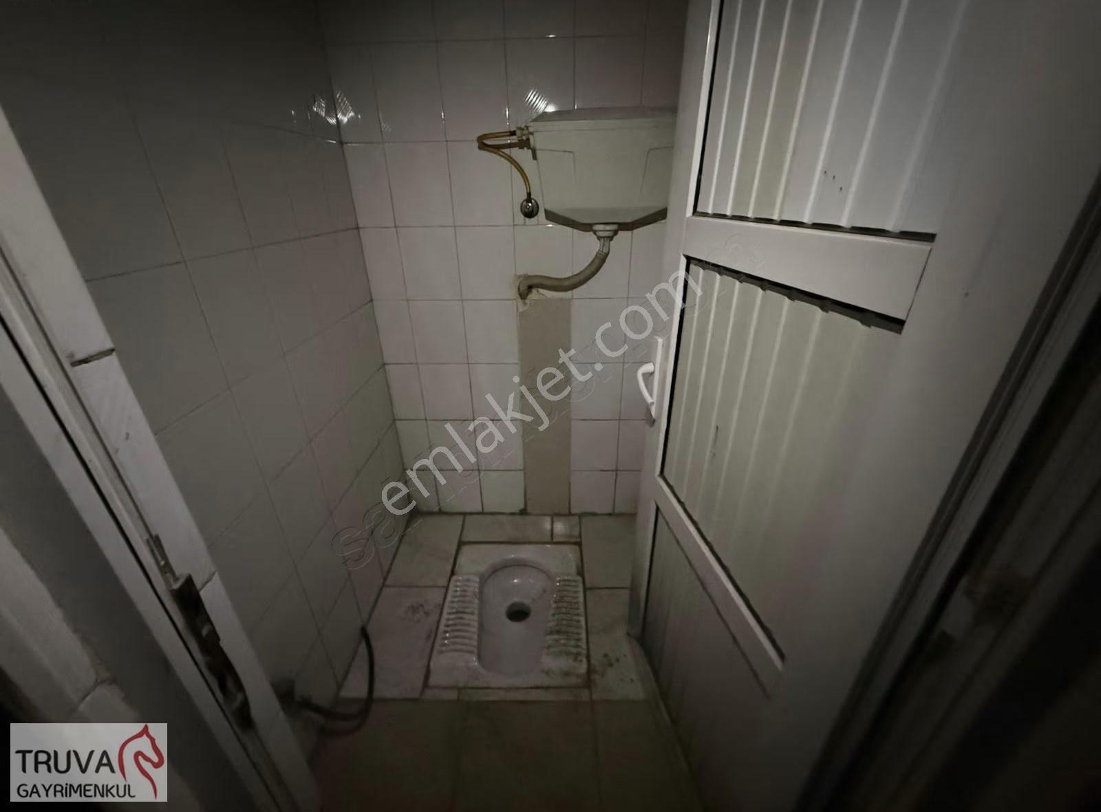 Sultanbeyli Yanyolda Prestijli Konumda 650 M² Kiralık İşyeri - Görsel 9