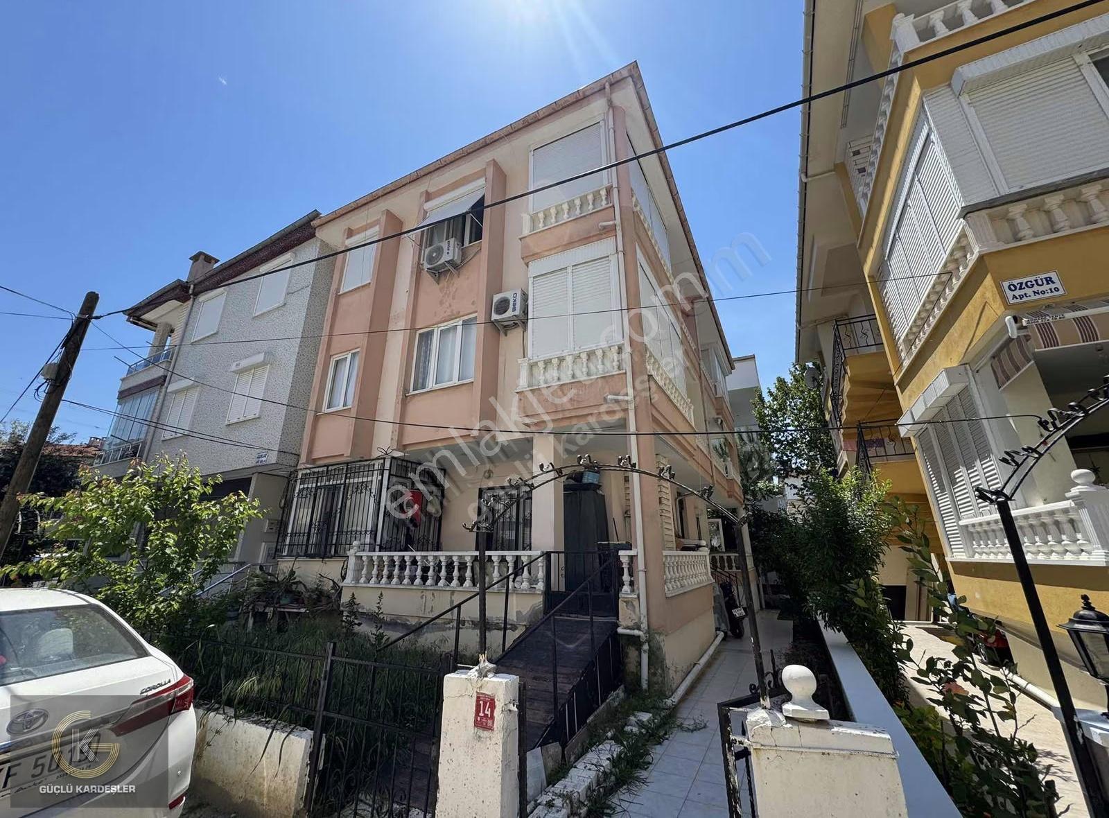 Güçlü Kardeşler Altınoluk Merkezde Masrafsız 1+1 Fırsat Daire - Görsel 28