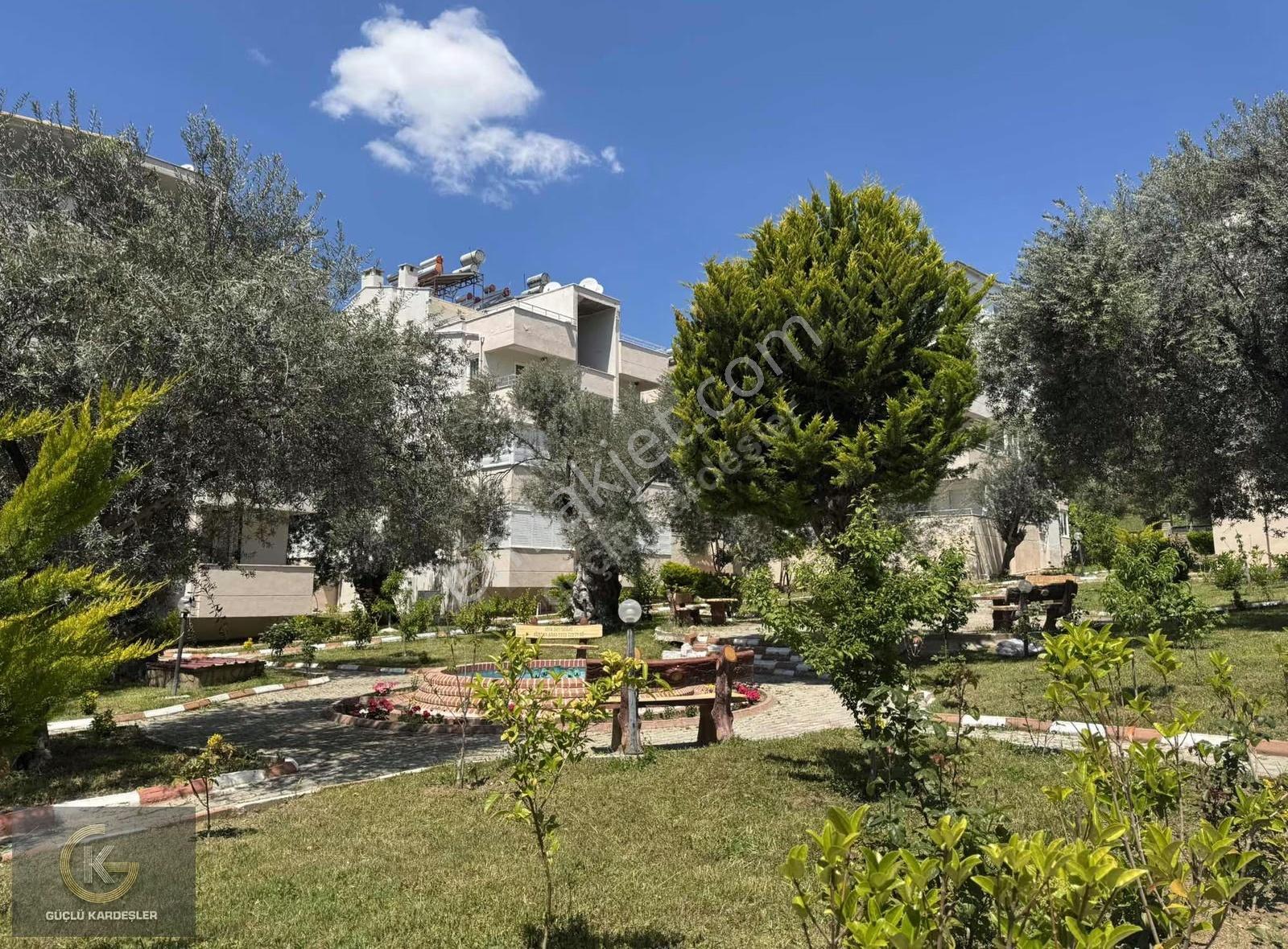 Güçlü Kardeşler Denize 100 Metre Full Manzaralı 3+1 Dubleks - Görsel 14