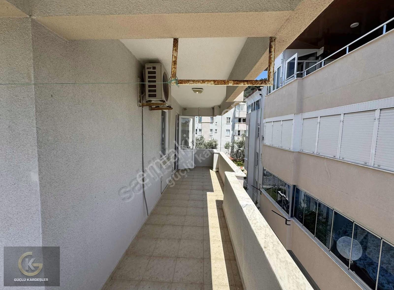 Güçlü Kardeşler Denize 100 Metre Full Manzaralı 3+1 Dubleks - Görsel 24