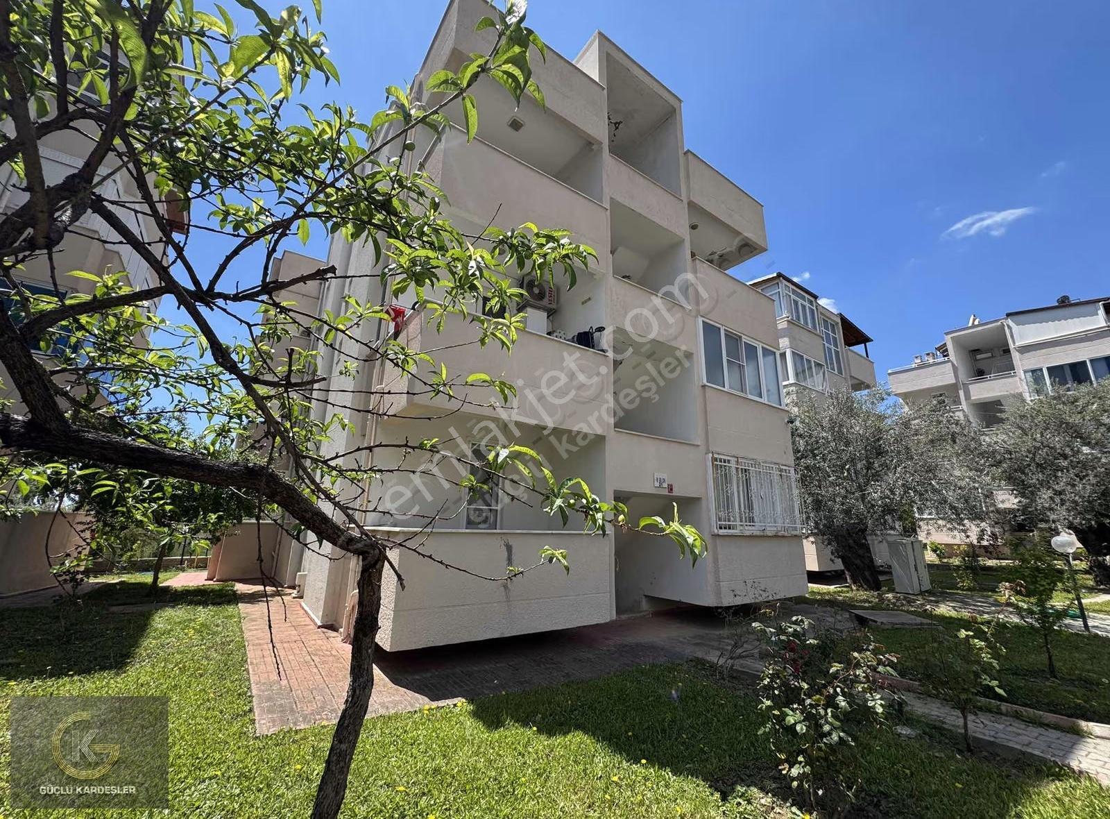 Güçlü Kardeşler Denize 100 Metre Full Manzaralı 3+1 Dubleks - Görsel 12
