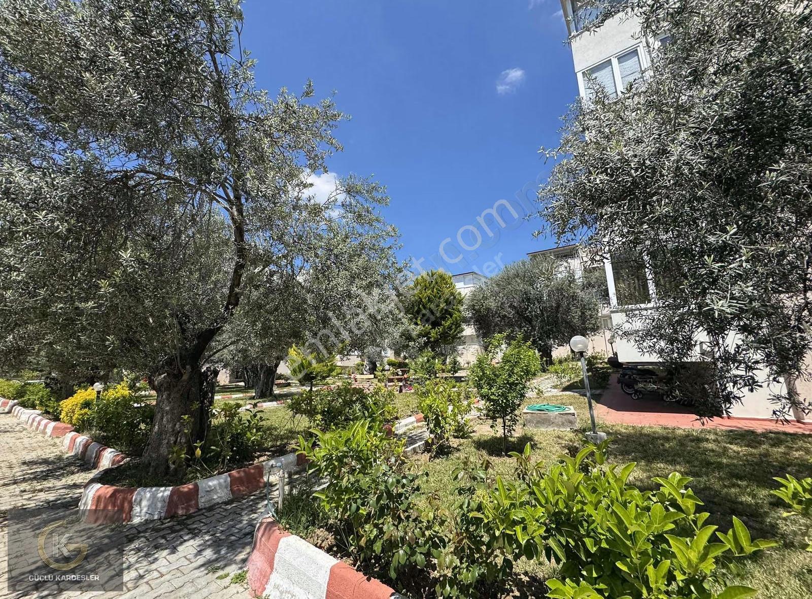 Güçlü Kardeşler Denize 100 Metre Full Manzaralı 3+1 Dubleks - Görsel 9