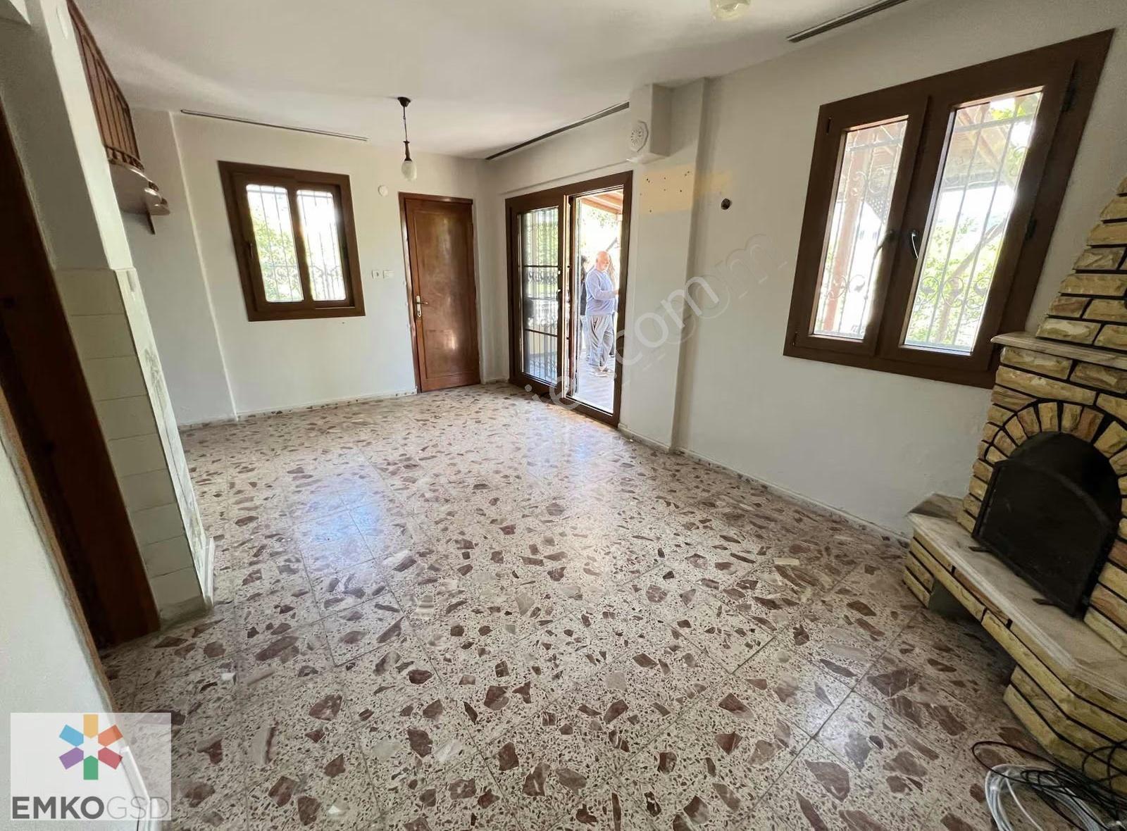 Denize 250 Metre Bahçeli Yaz Kış Kiralık Villa (emko) - Görsel 18