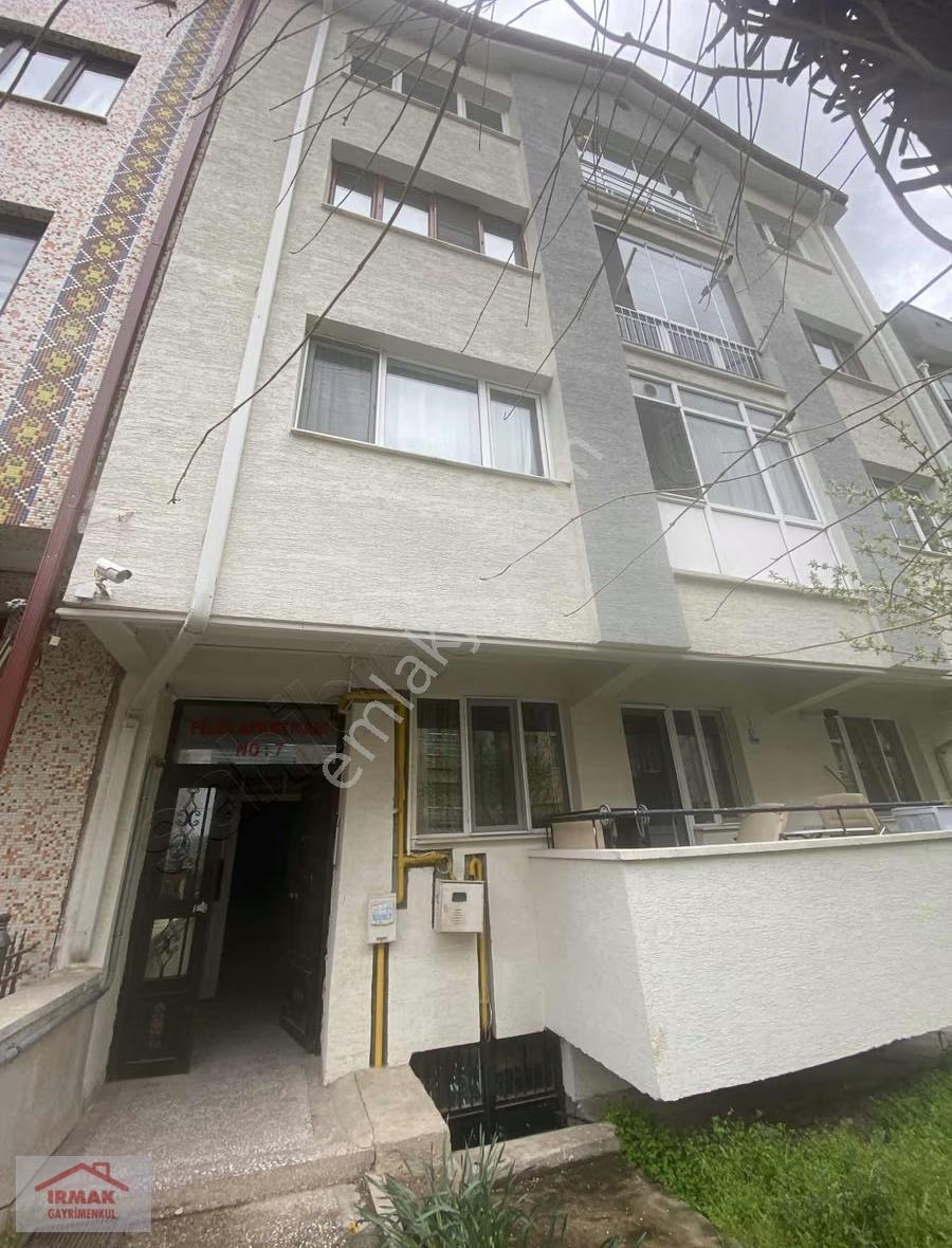 Vişnelik Mah İş Bankası Arası Satılık 3+1 Daire