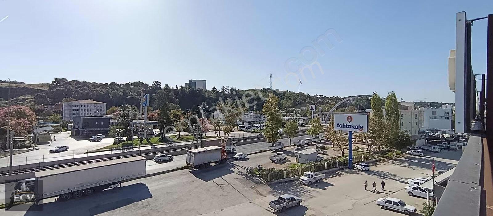 Antalya Aksu D400 Karayoluna Cephe
