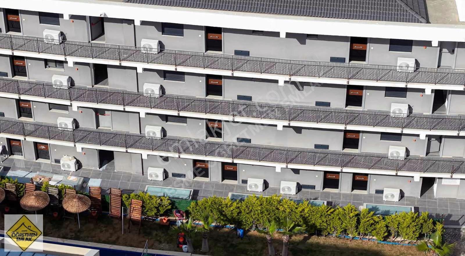 Çeşme Ayasaranda Havuz Manzaralı Bahçe Dubleks Daire - Görsel 23