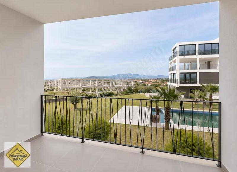 Çeşme Ayasaranda Havuz Manzaralı Bahçe Dubleks Daire - Görsel 20