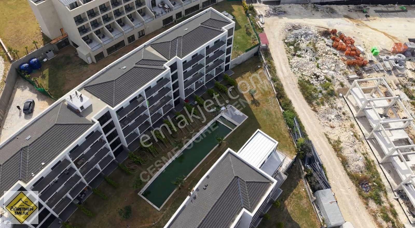 Çeşme Ayasaranda Havuz Manzaralı Bahçe Dubleks Daire - Görsel 8