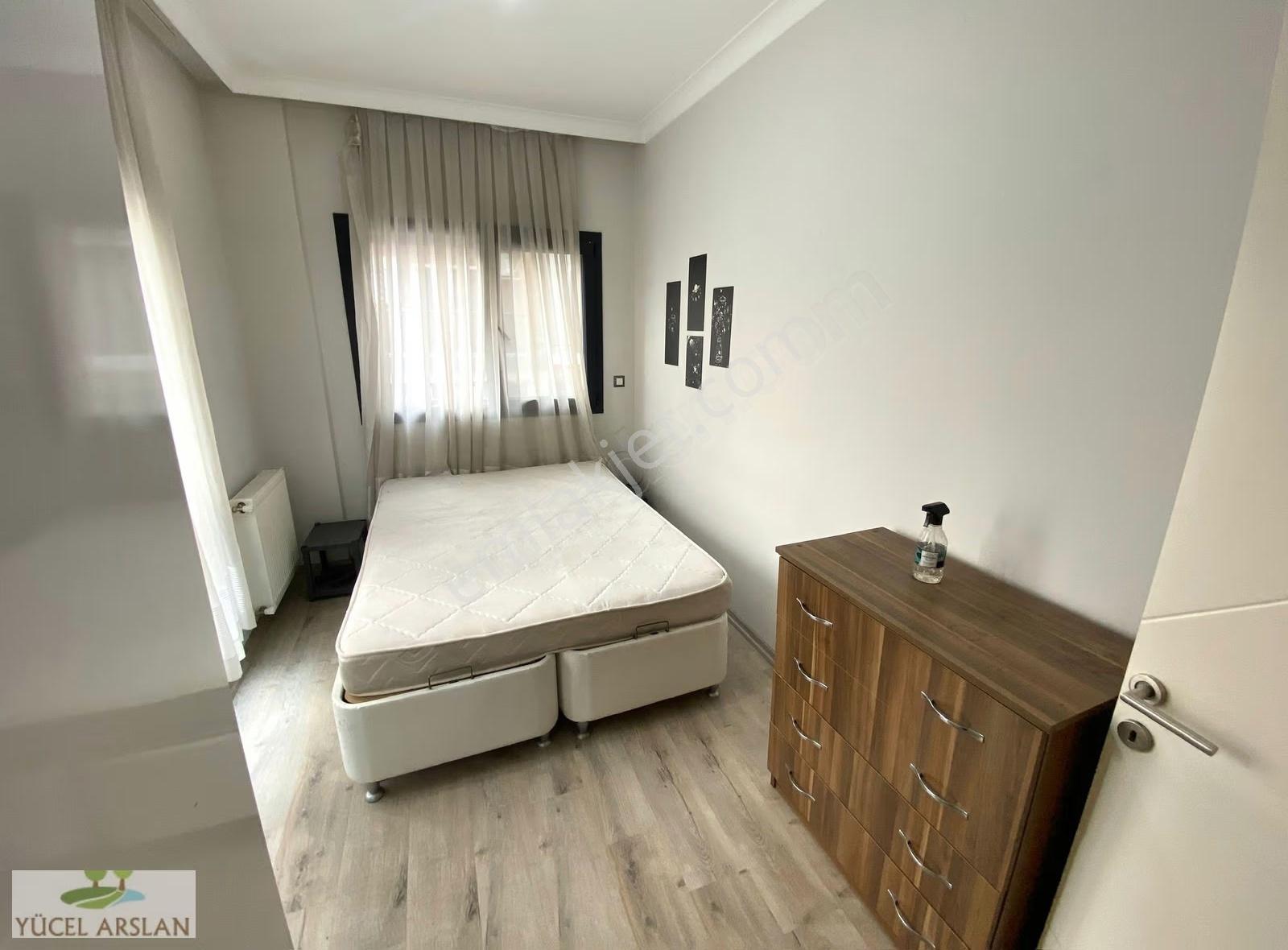 Çiğli Balatçık'ta Satılık 1+1 Eşyalı Daire D.gaz Klima - Görsel 3