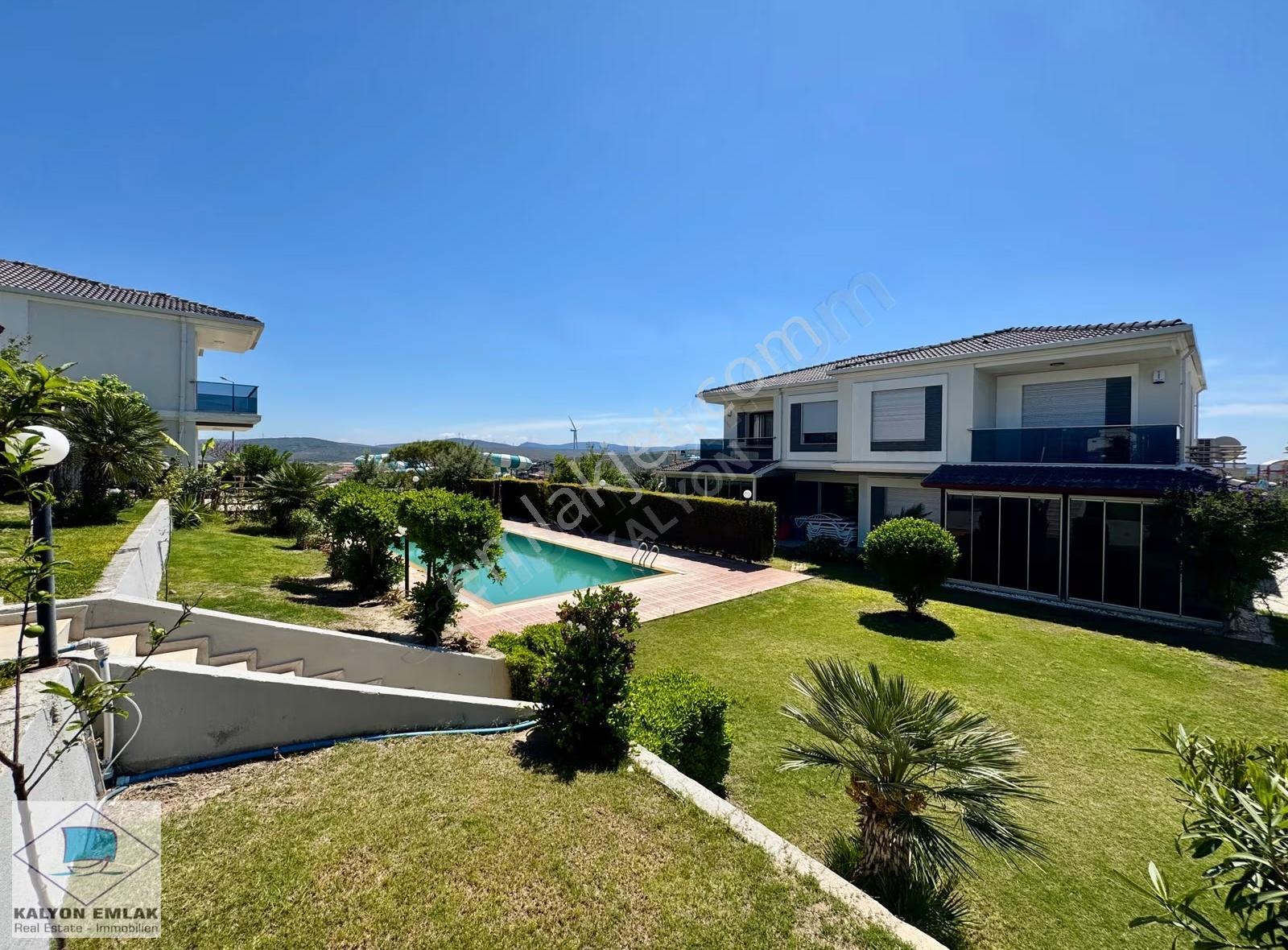 Kalyon'dan Alaçatıda Site İçerisinde Köşe Konum Avantajlı Villa - Görsel 24
