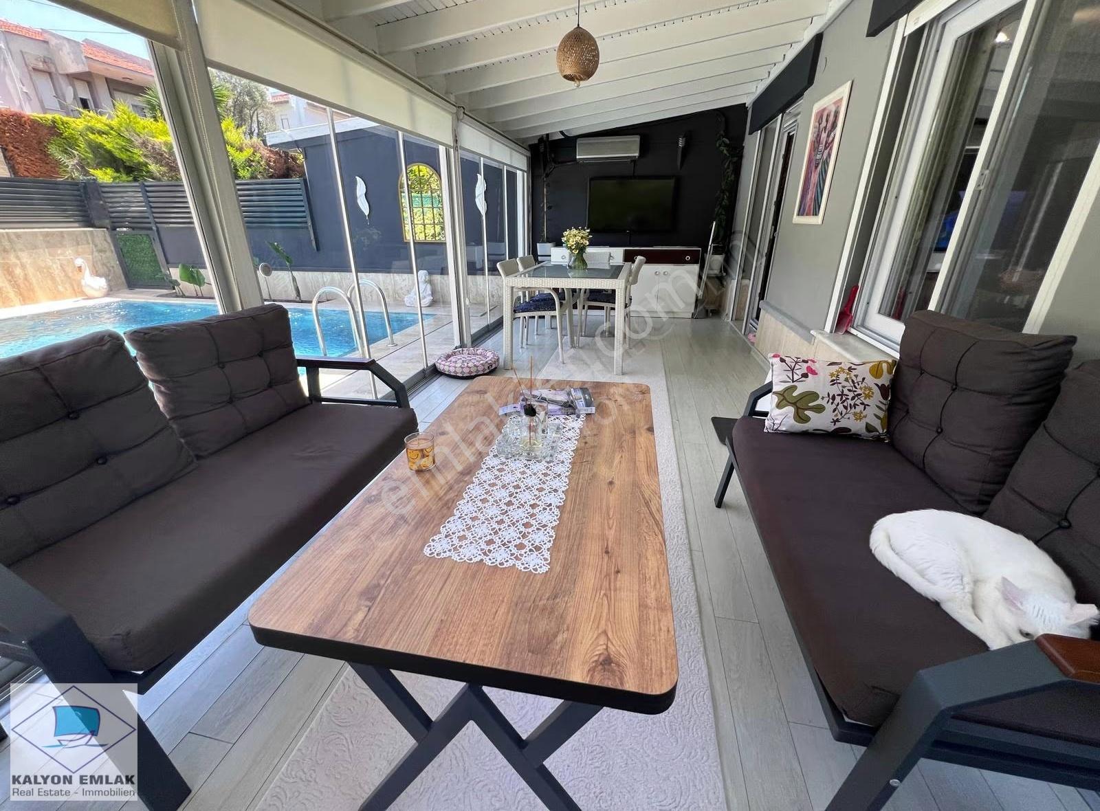 İzmir Çeşme Alaçatı Merkezi Konumda Özel Havuzlu Kiralık Villa - Görsel 18