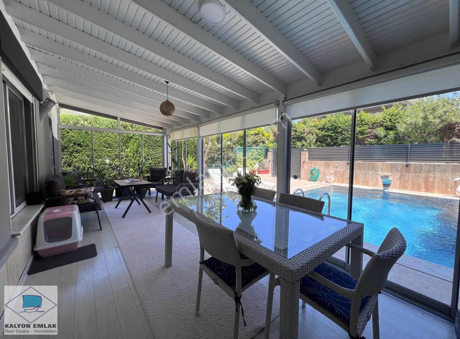 İzmir Çeşme Alaçatı Merkezi Konumda Özel Havuzlu Kiralık Villa - Görsel 25