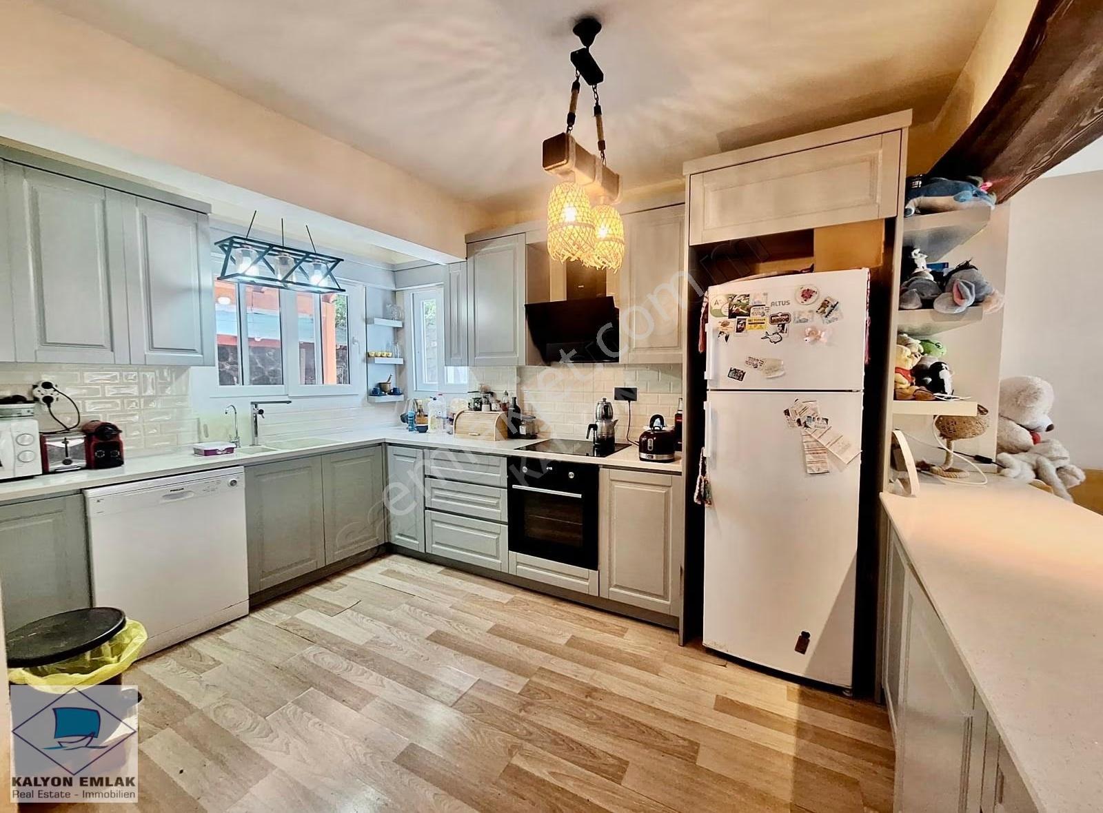 Çeşme Çiftlikköy'de Denize Yakın Kalyon'dan Kiralık 3+1 Villa - Görsel 16