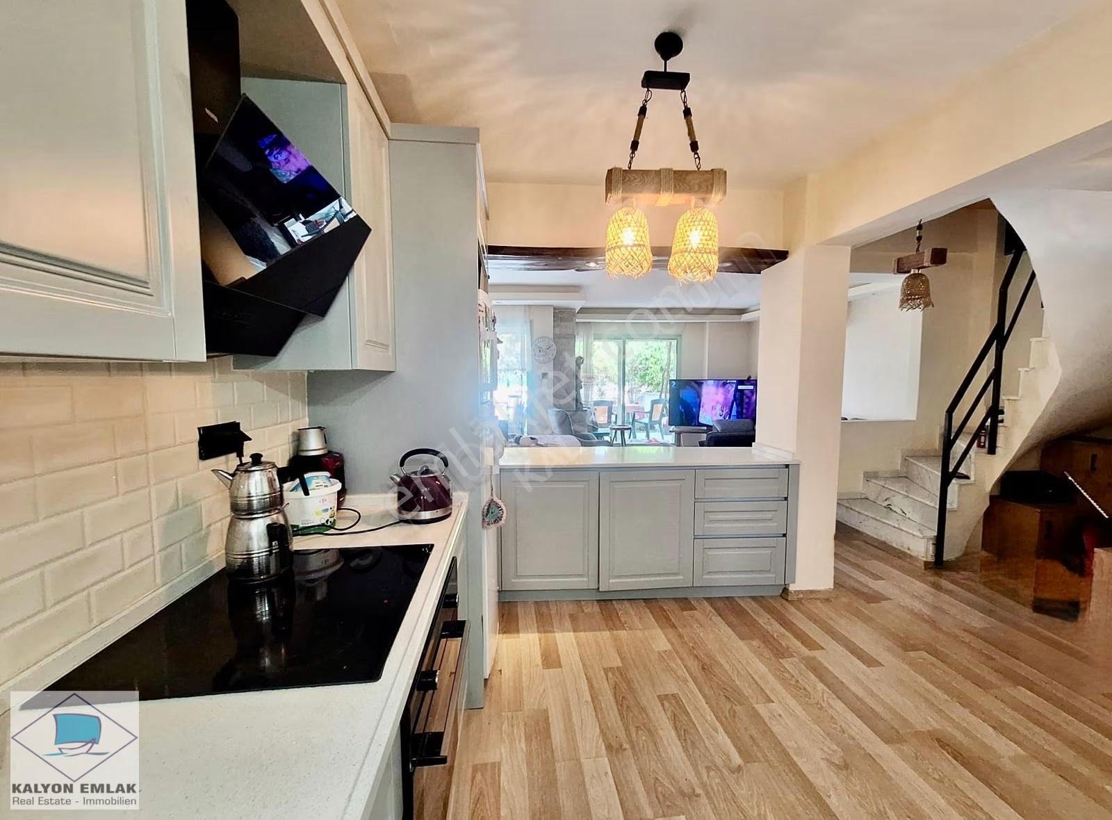 Çeşme Çiftlikköy'de Denize Yakın Kalyon'dan Kiralık 3+1 Villa - Görsel 17