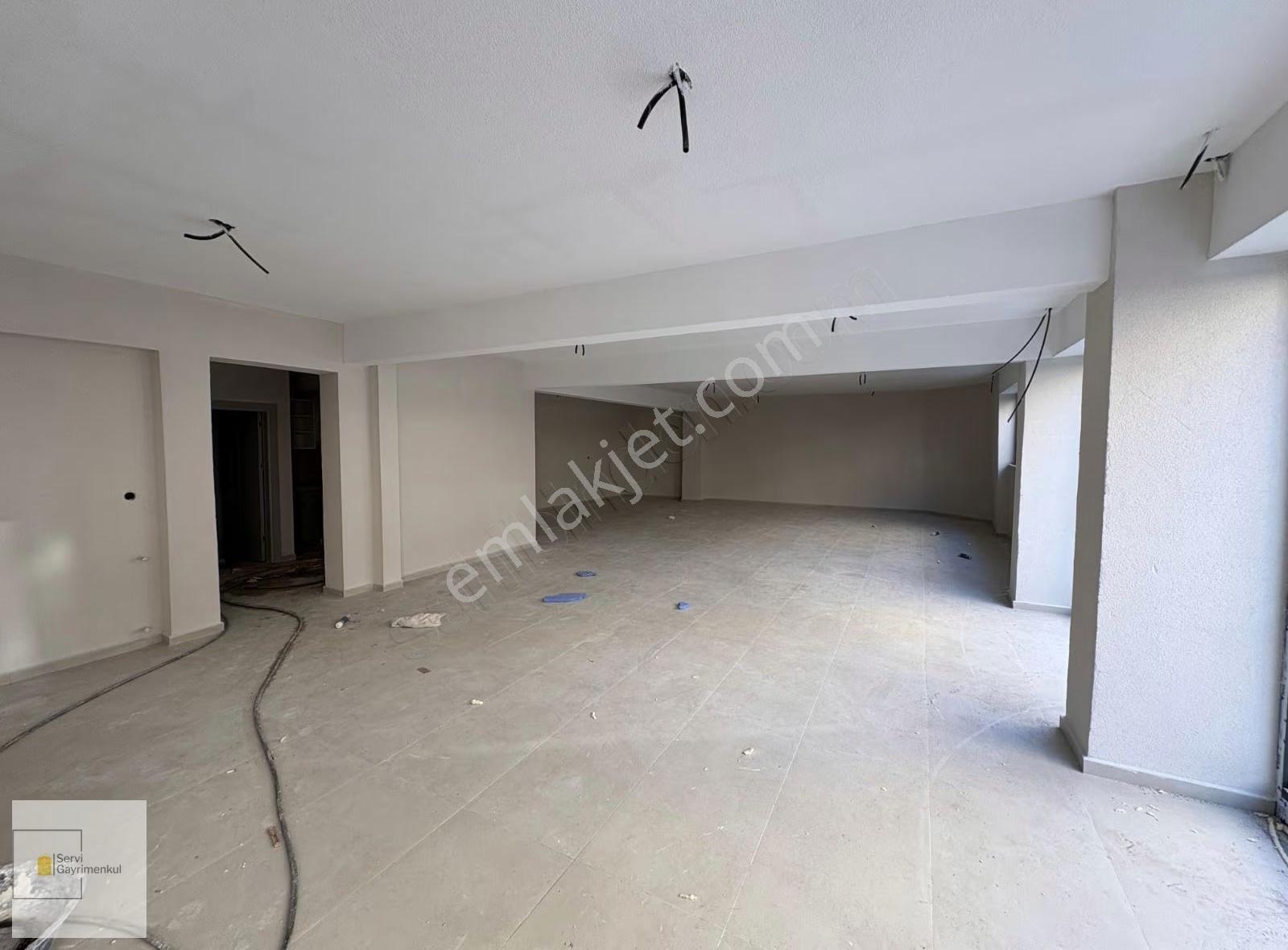 Şirinevler'de Mahmutbey Caddesi Ne 1.binada 150 M² Dükkan - Görsel 14