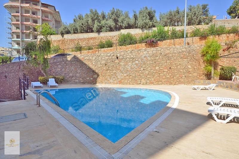 Alanya Tosmur'da Eşyalı, Denize Yakın 2+1 Satılık Daire