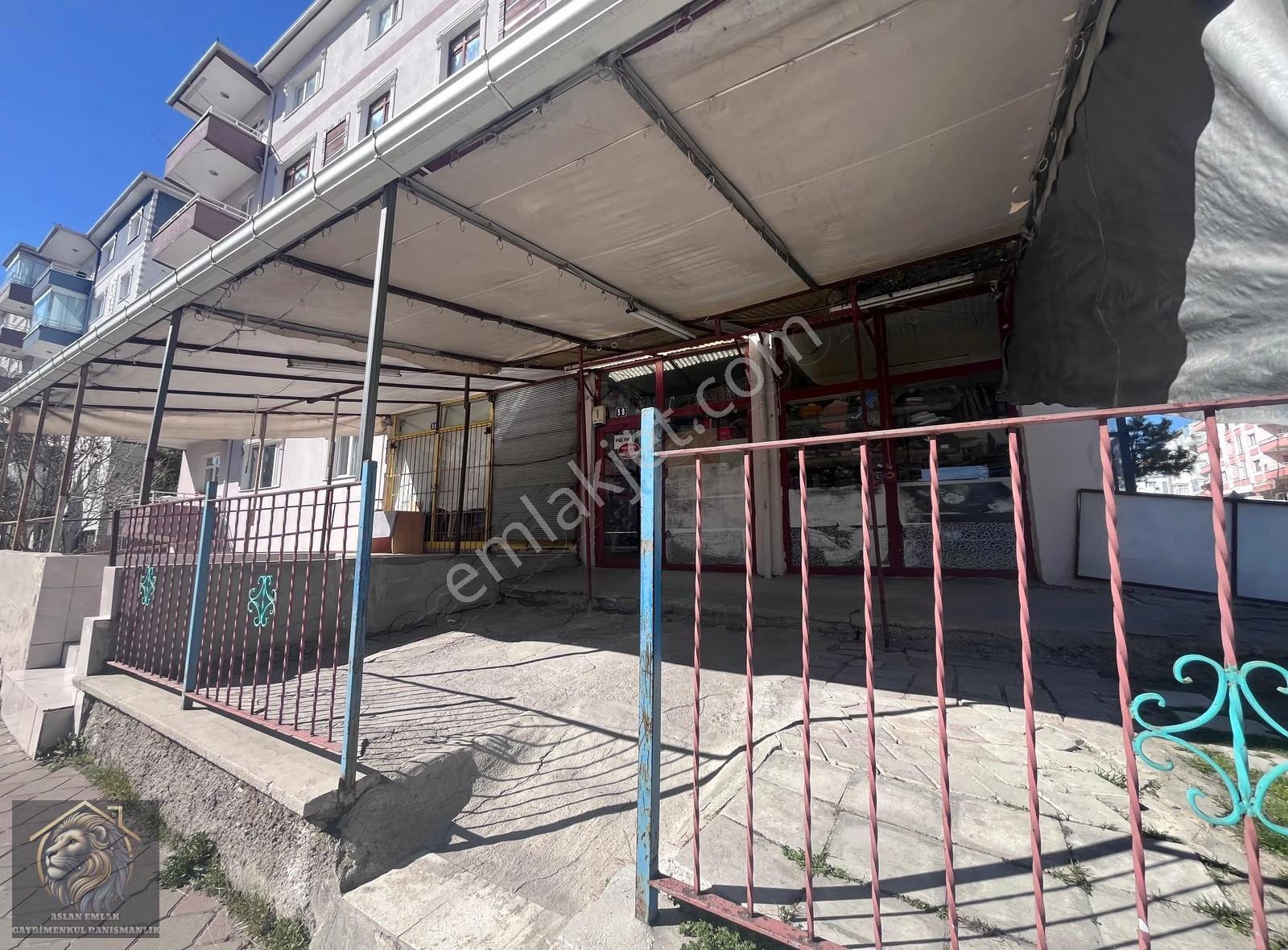 Andiçende Muhteşem Konumda Yatırımlık Köşebaşı Dükkan - Görsel 15
