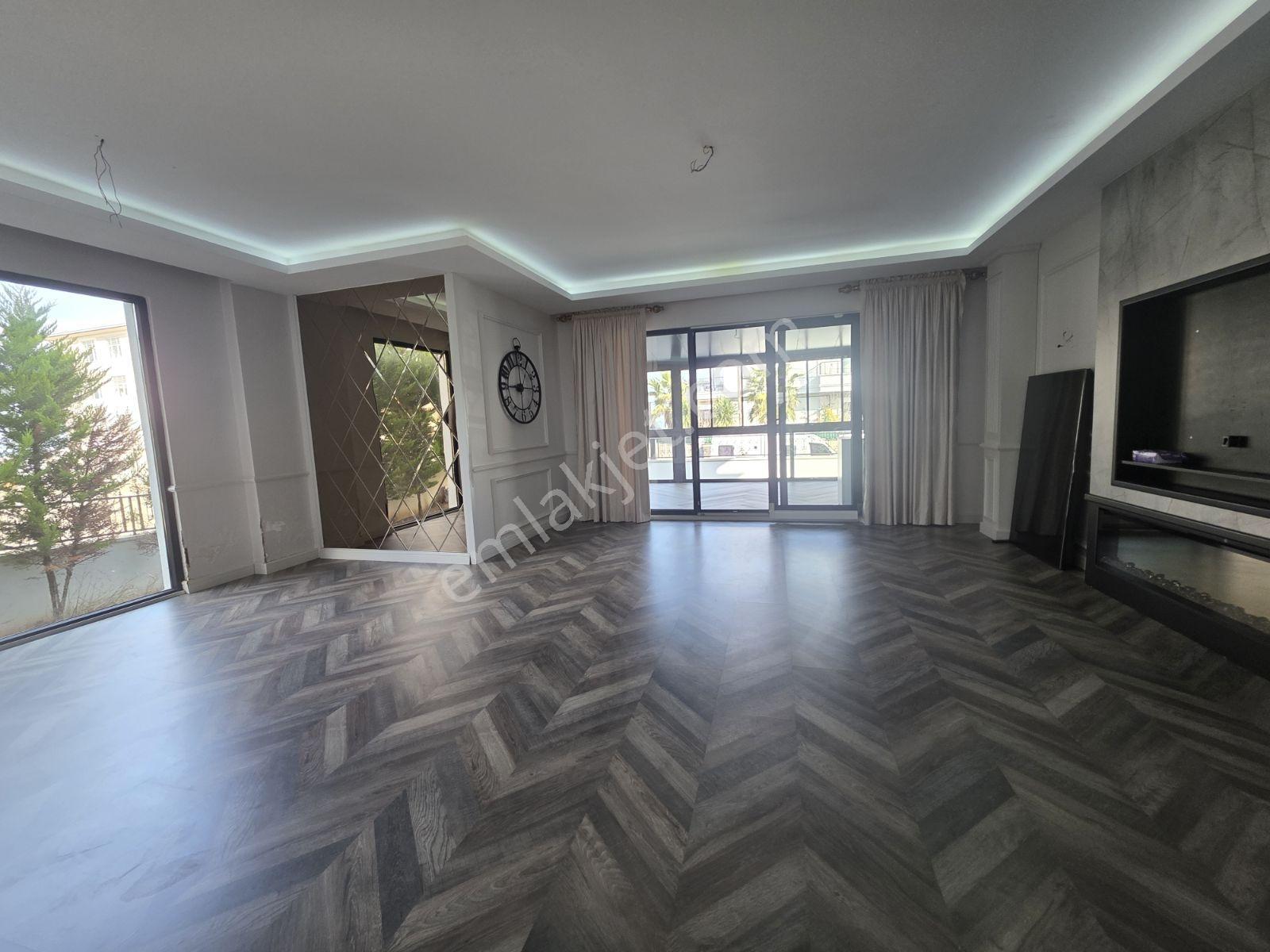 Remax Parla Naciye Arapoğlu'ndan Alanlı 'da Fırsat Satılık Villa - Görsel 2