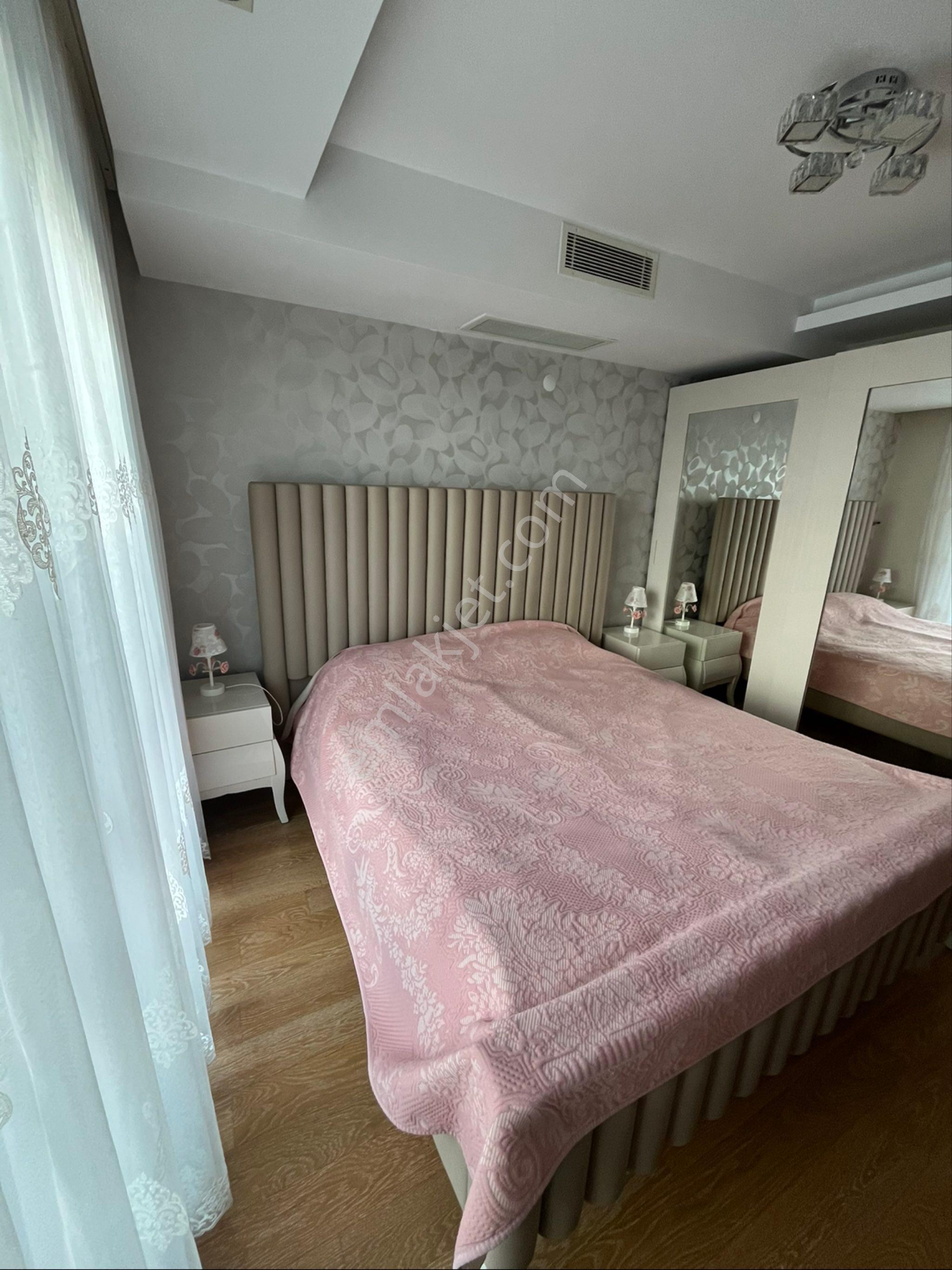 Güzelbahçe Kahramandere Lüks Havuzlu Tam Müstakil Villa - Görsel 22