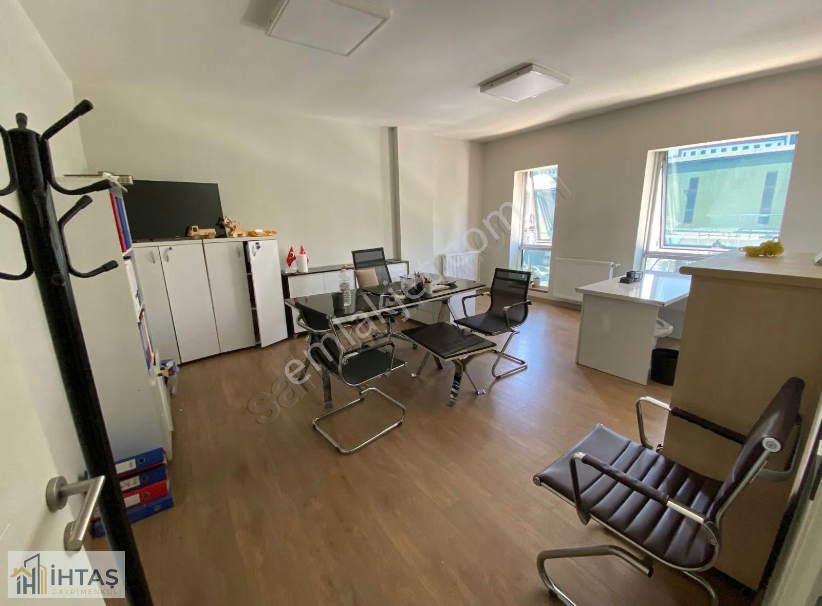 Hürriyet Bulvarı Üzeri İş Merkezinde 180 M2 Kiralık Ofis - Görsel 16