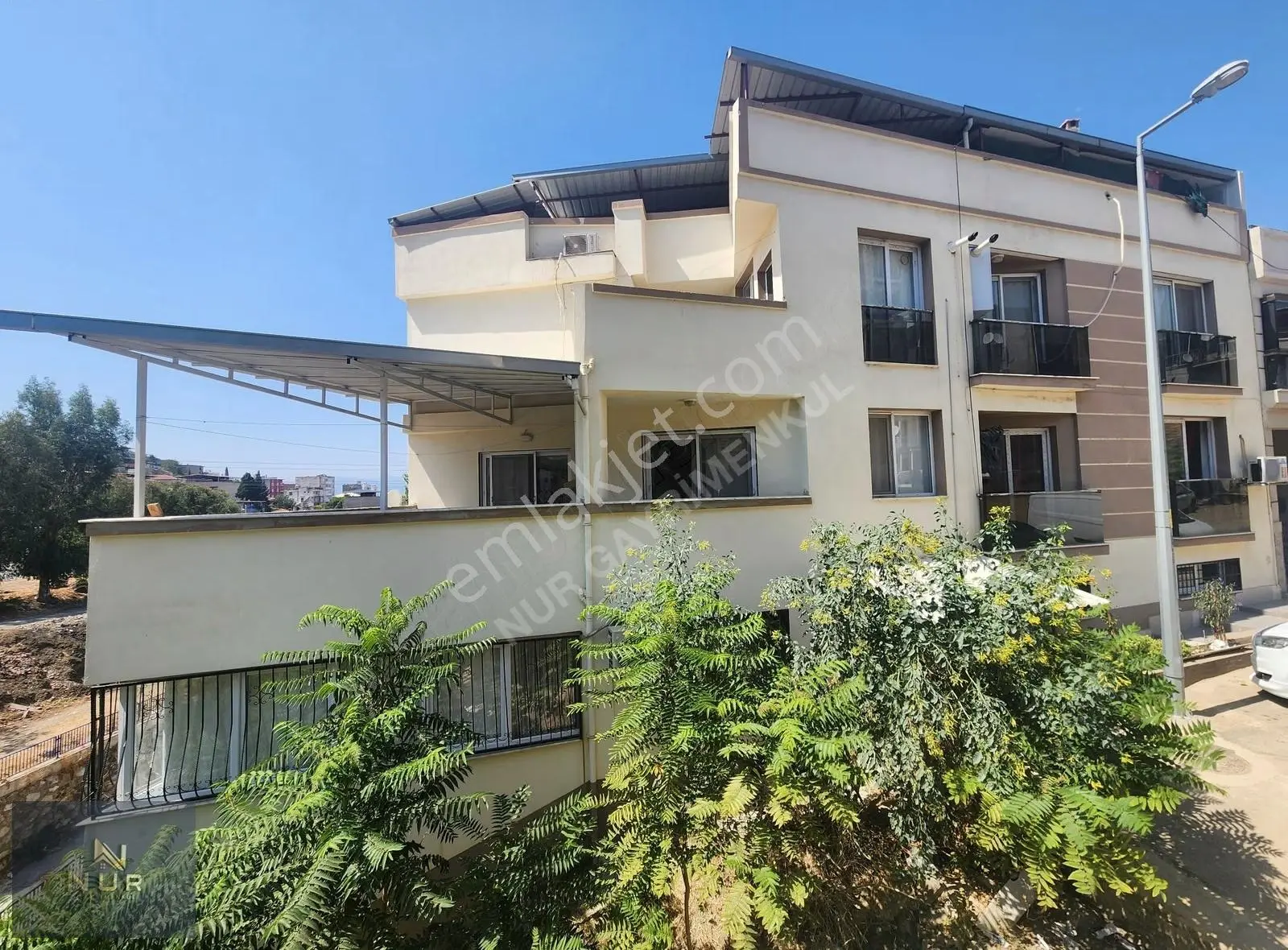 Bayraklı Onur Mh. Çevre Yolu Yakını 2+1 Teraslı Satılık Daire