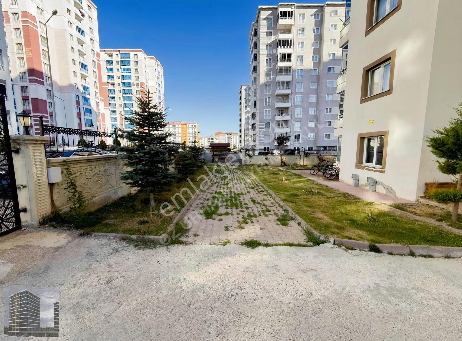 Öz Urhanlar Emlaktan Seyrantepe Mah. Acil Satılık 3+1 Lüks Daire - Görsel 7