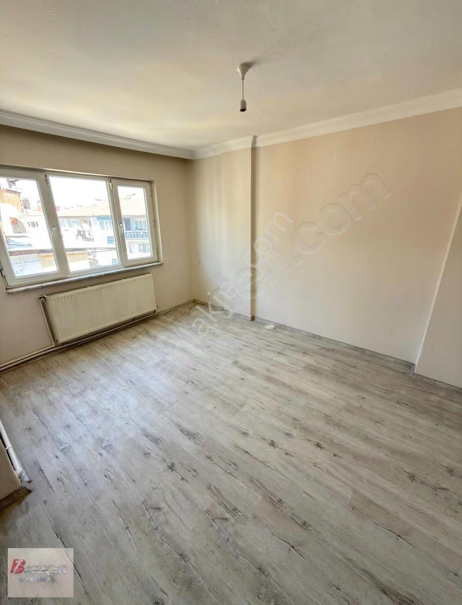 İbrahimçelebi Mah. 3+1 Tam Tadilatlı Full Özellikli Daire - Görsel 31