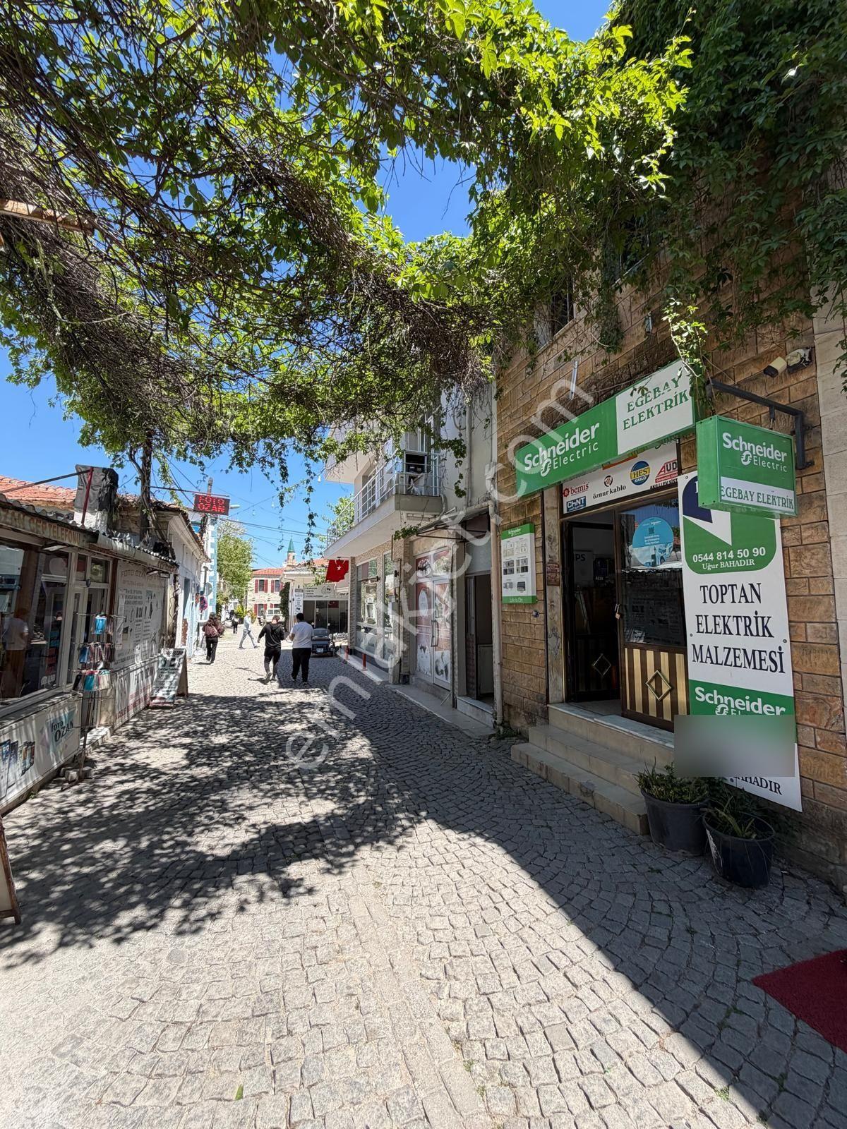 Çarşının Merkezinde Satılık Batar Katlı Dükkan - Görsel 12