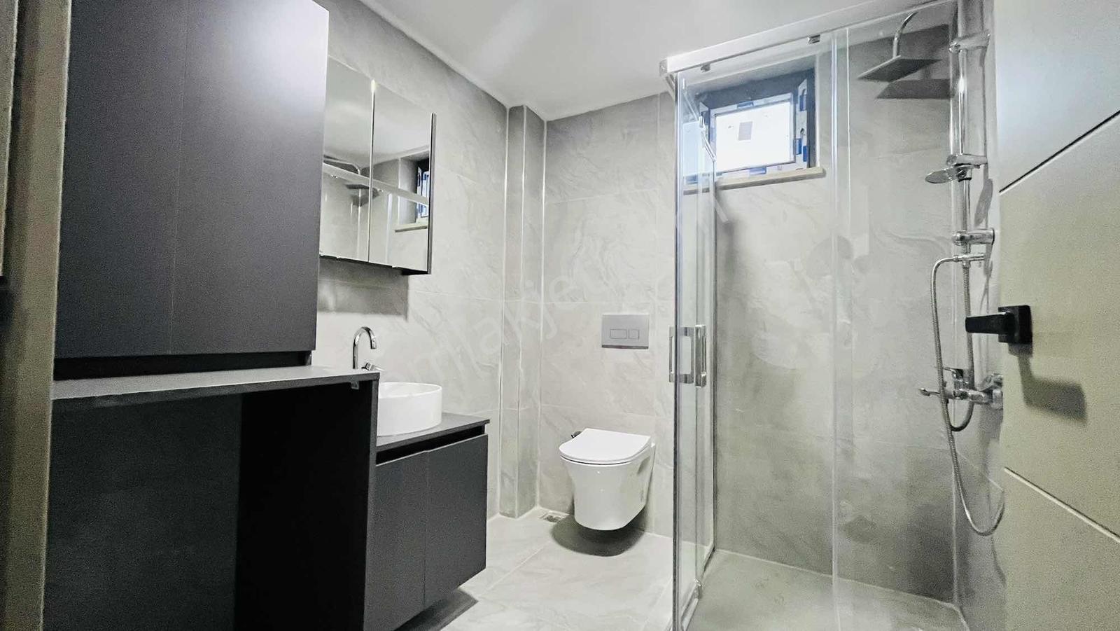 Aksu Altıntaş'ta Cadde Üzerinde Kiralık 1+1 Daire - Görsel 5