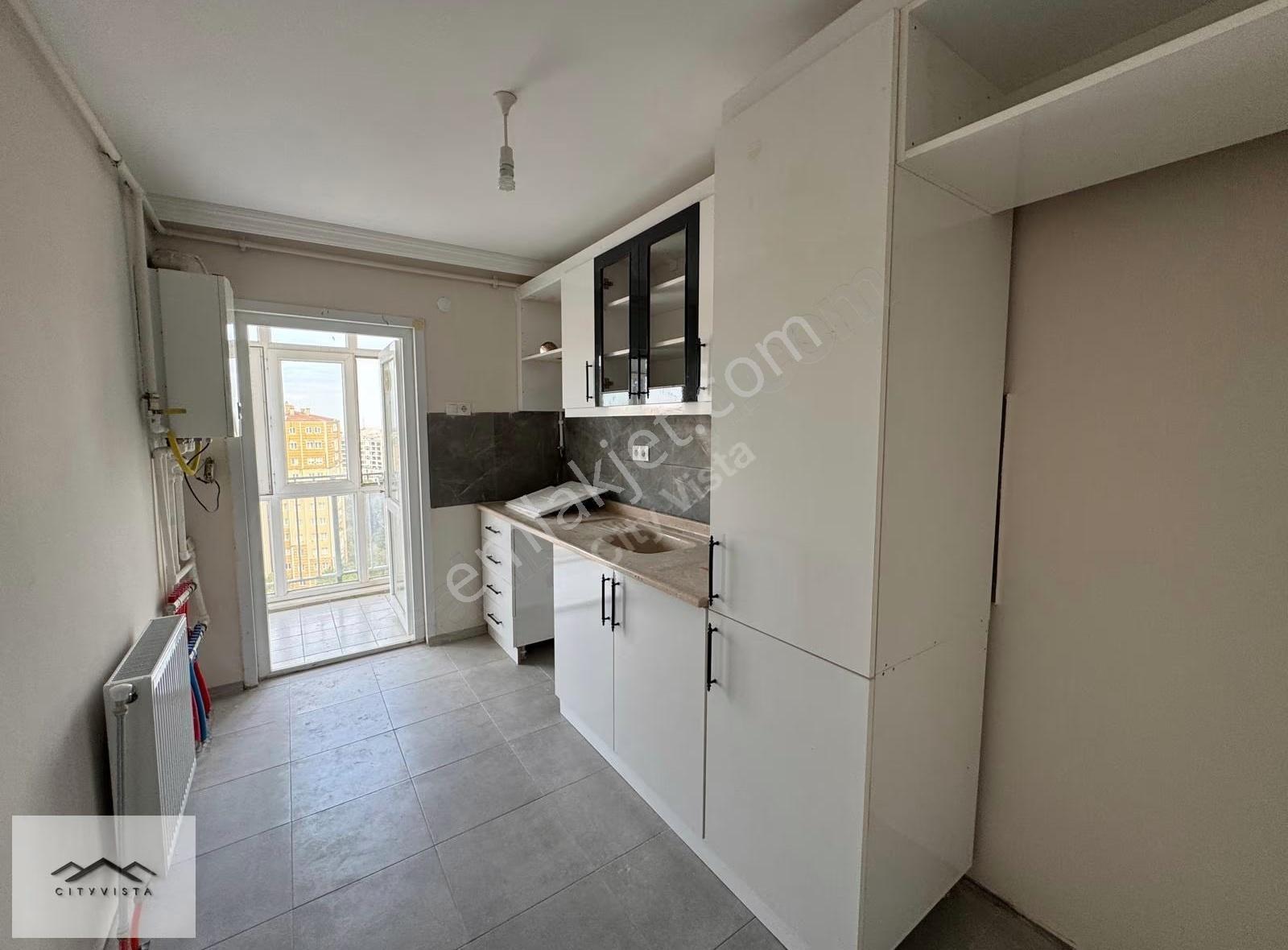 Beylikdüzü'nde Tadilatlı 3+1 Satılık Daire (100m²) - Görsel 2