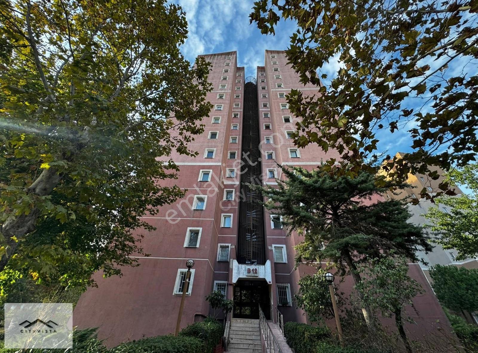 Beylikdüzü'nde Tadilatlı 3+1 Satılık Daire (100m²)