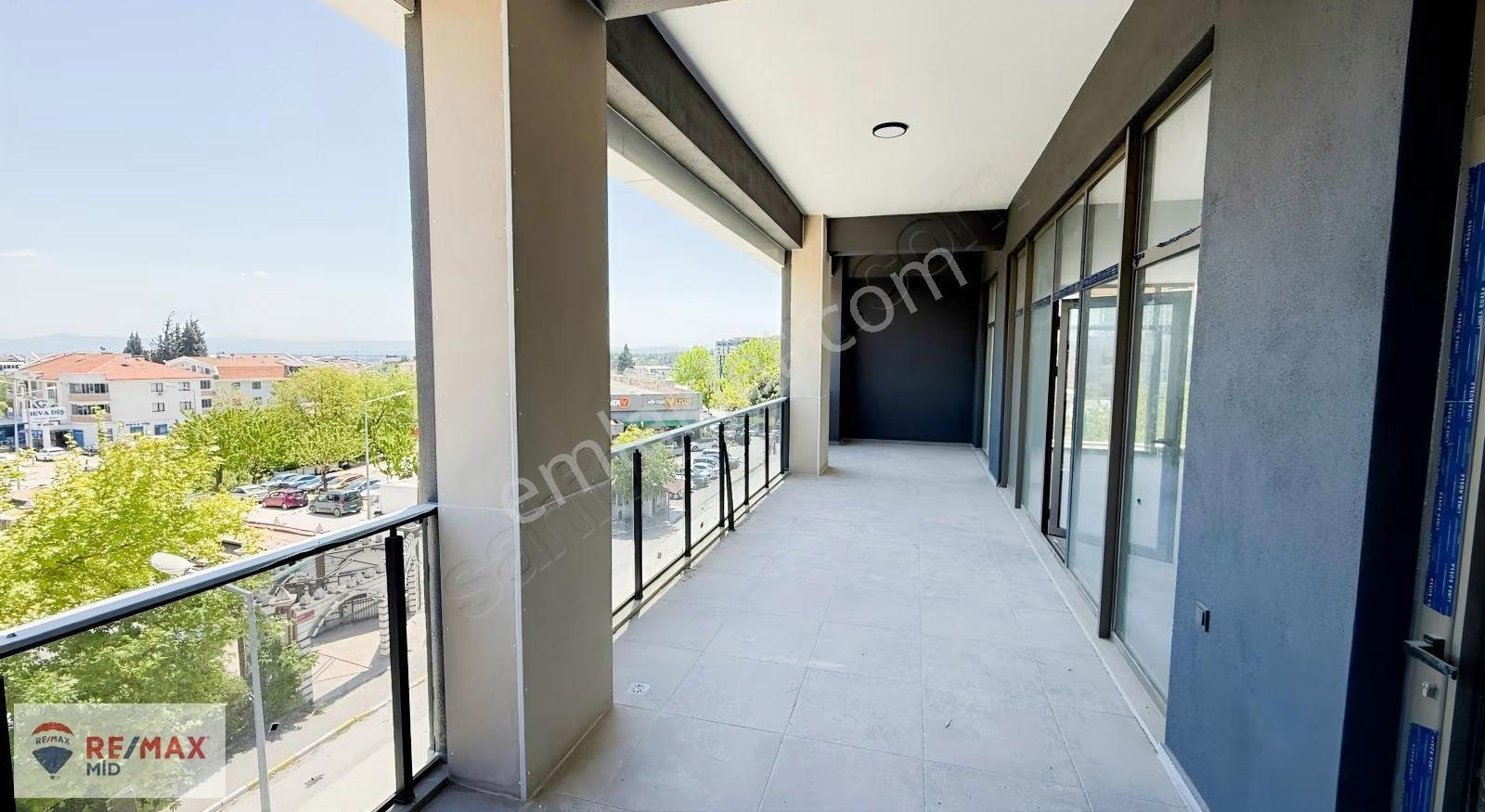 Remax Mıd Plevne Mah Ultra Lüks Prestıjlı Kıralık Ofıs - Görsel 24