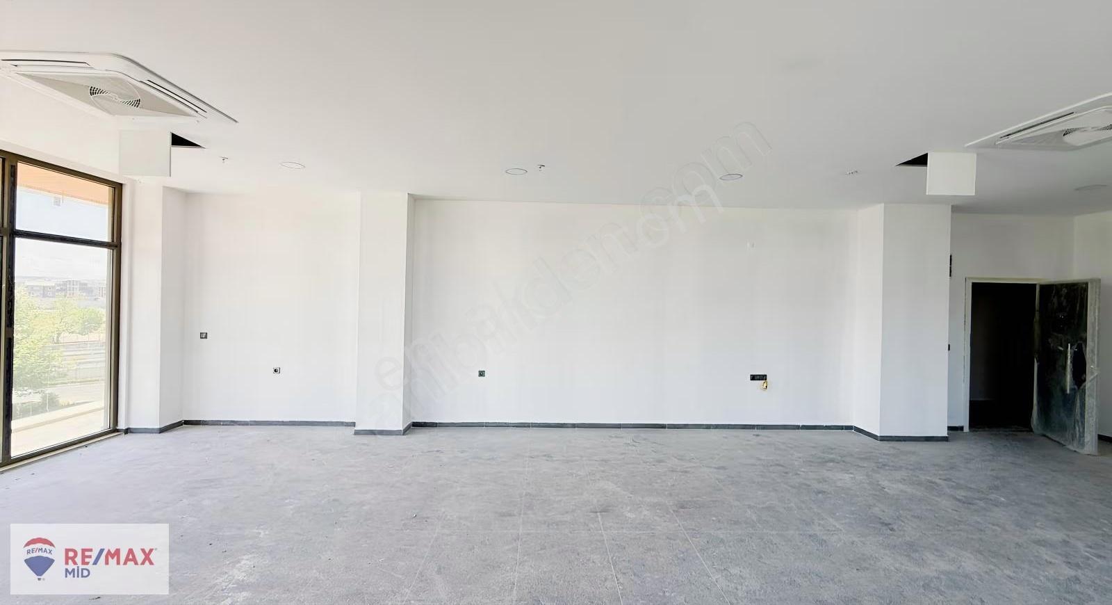 Remax Mıd Plevne Mah Ultra Lüks Prestıjlı Kıralık Ofıs - Görsel 7