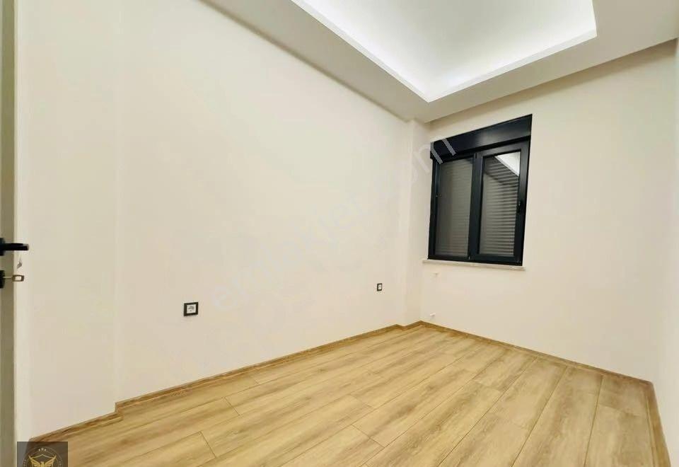 Beylikdüzü Cumhuriyet Mh.siteiçi Ebeveyn Banyolu Şık Tasarımlı 1+1 Dairemiz - Görsel 8