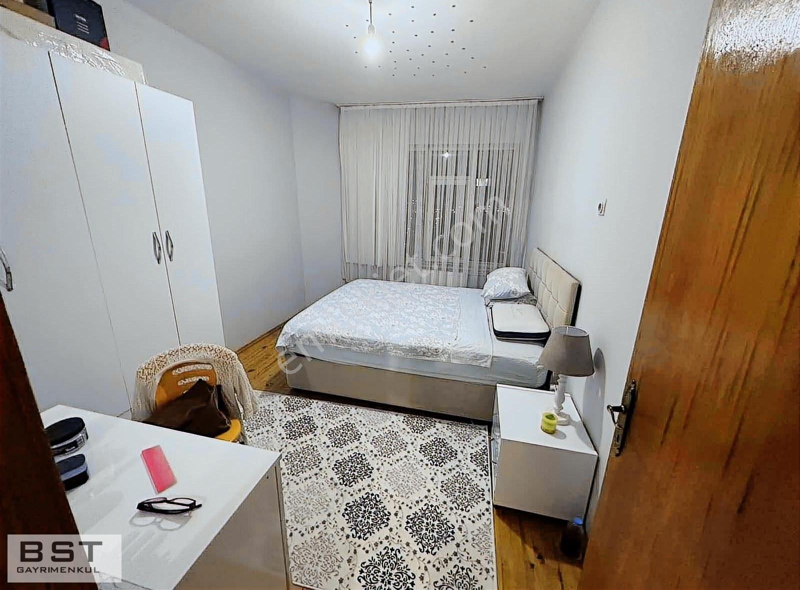 Kent Plaza Yakını 3+1 Asansörlü, Bakımlı, Ara Kat, Site İçi - Görsel 6