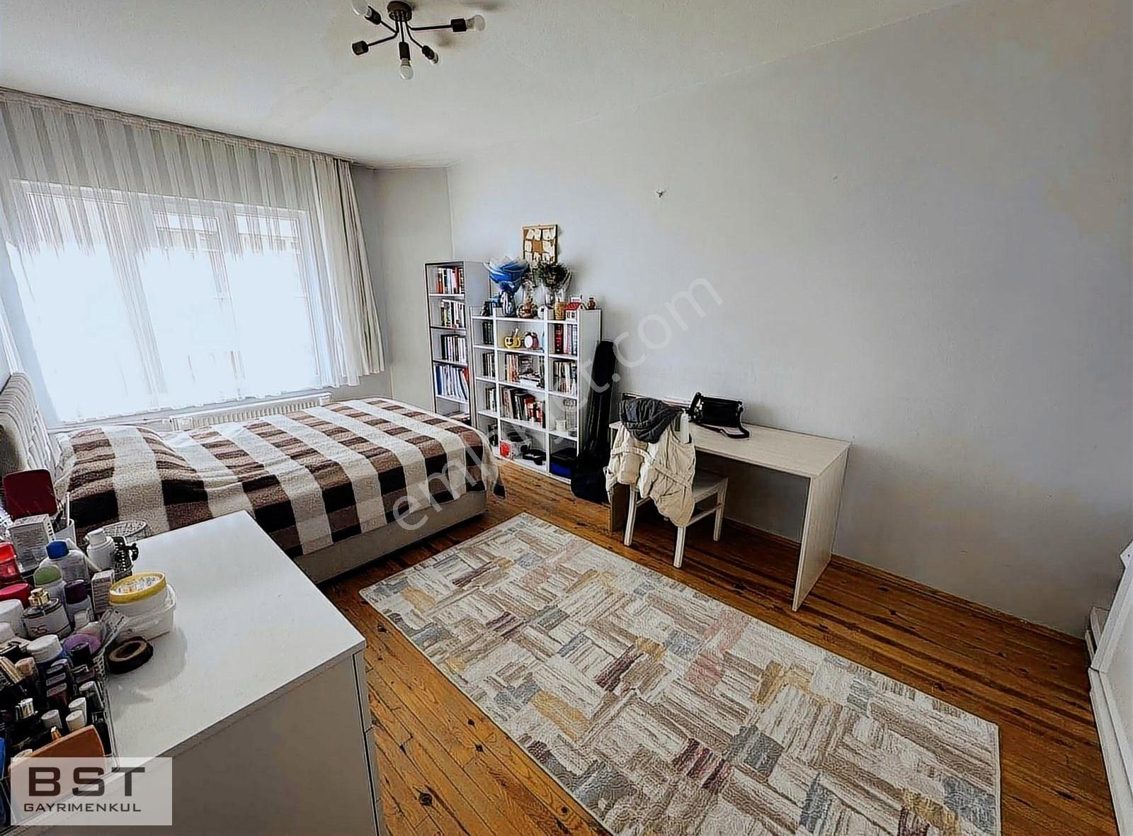 Kent Plaza Yakını 3+1 Asansörlü, Bakımlı, Ara Kat, Site İçi - Görsel 14