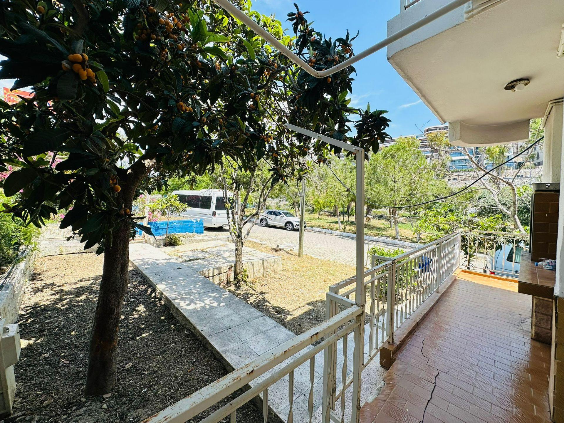 Kuşadası Kadınlar Denizi'nde 3+1 Köşe Konum Tripleks Villa - Görsel 16