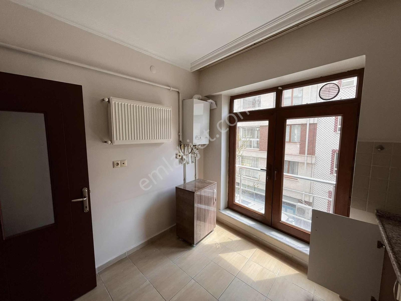 Sakarya Cad. Balkan Cad. Girişi Kiralık 2+1 Daire - Görsel 11