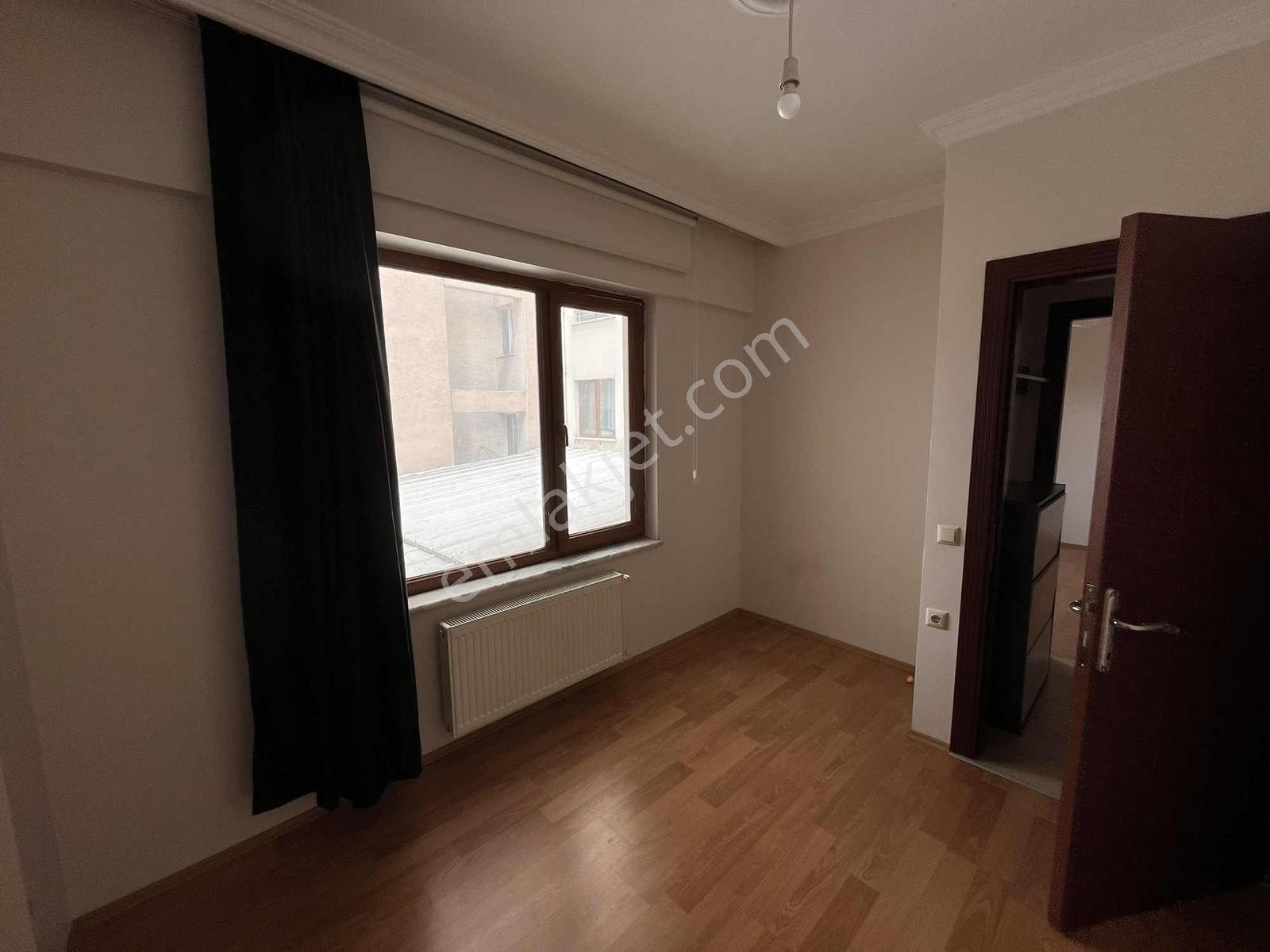Sakarya Cad. Balkan Cad. Girişi Kiralık 2+1 Daire - Görsel 33