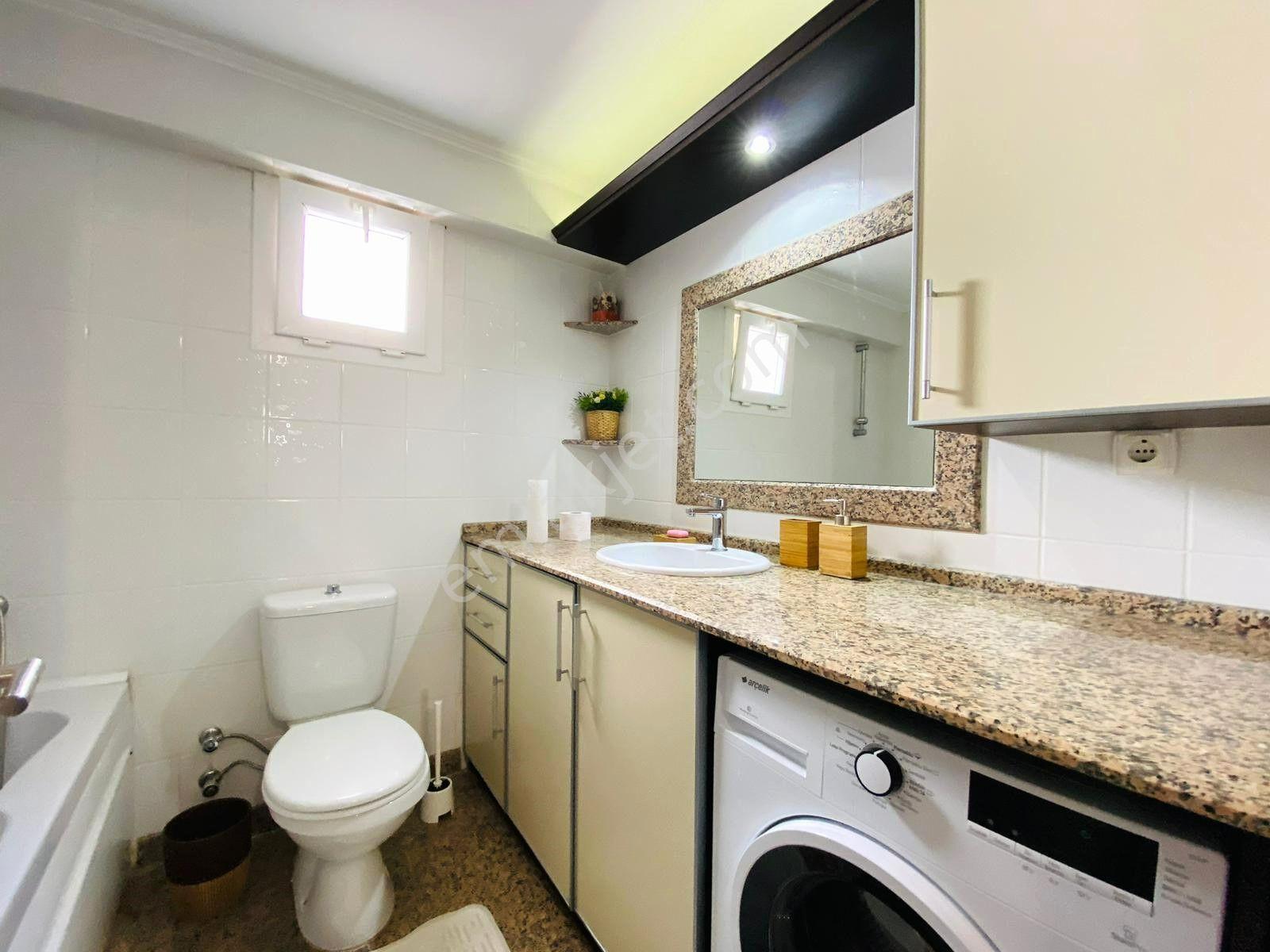 Kuşadası Merkezde 3+1 Deniz Manzaralı Konsept, Şık Ferah Daire - Görsel 14